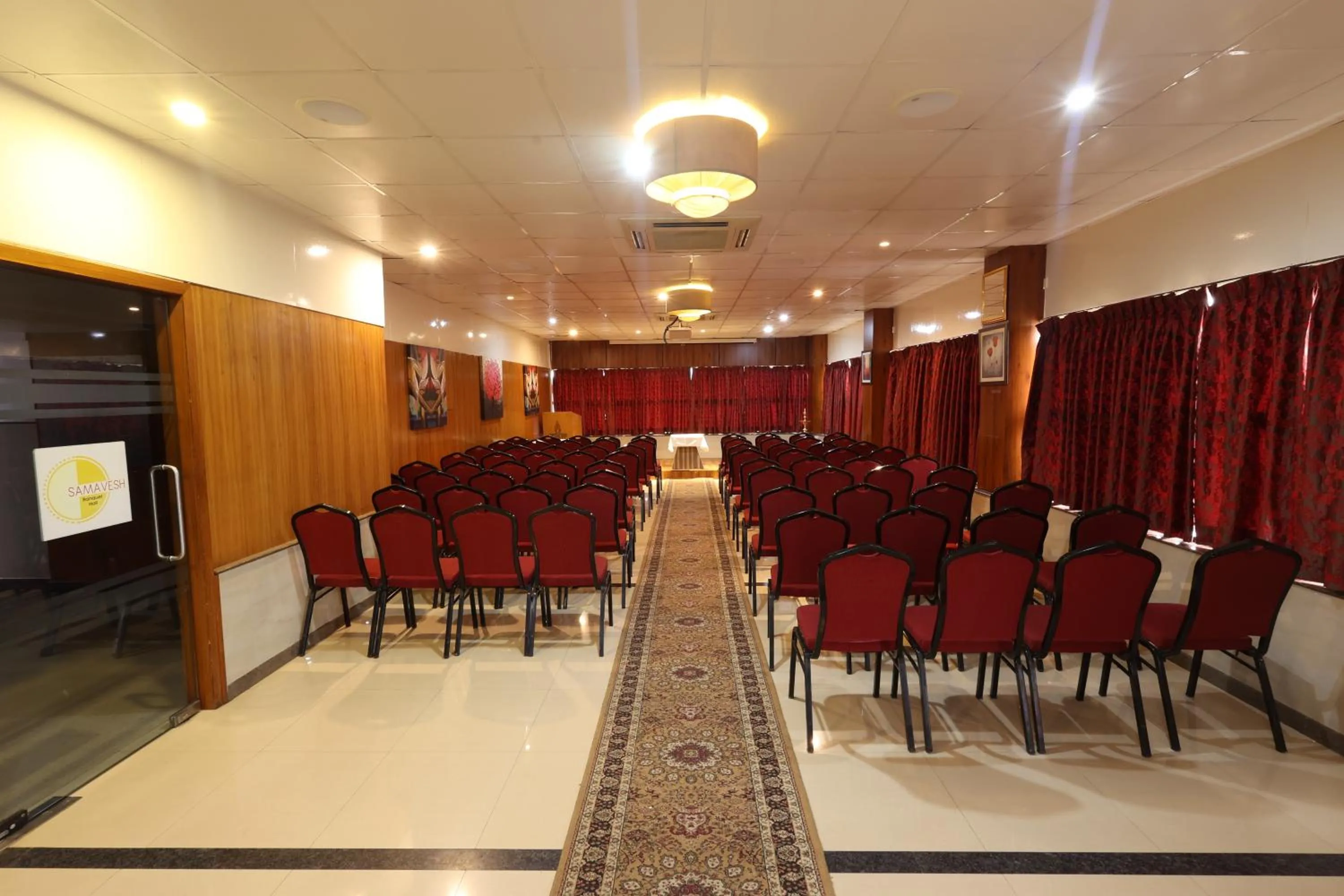 Banquet/Function facilities in Akash Inn