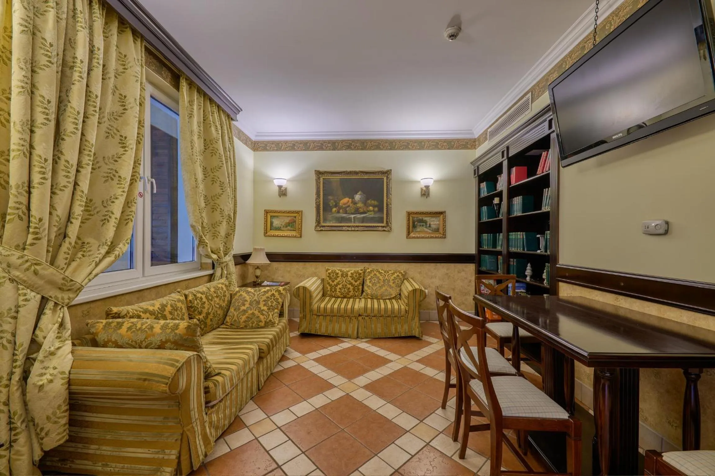 Seating area in Hotel Classico Timisoara