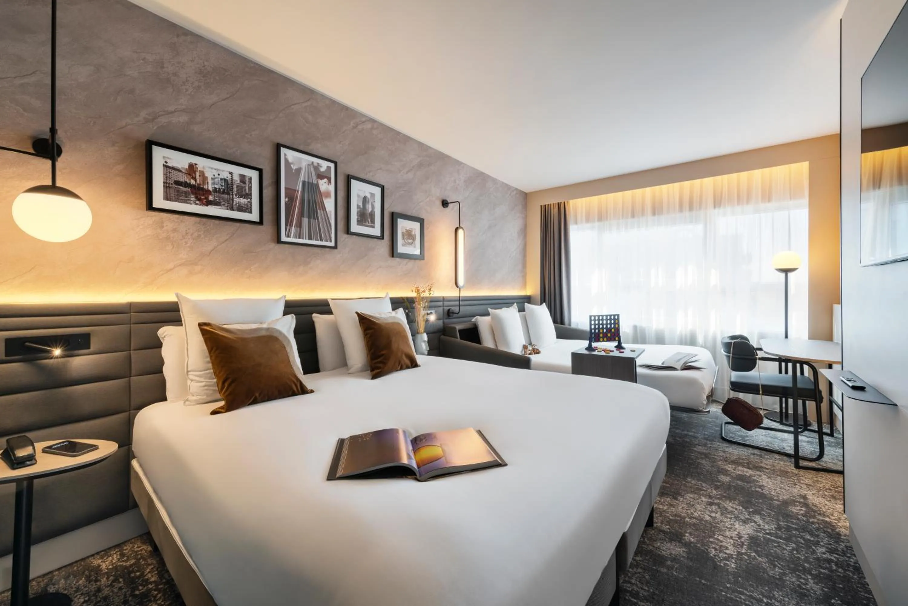 Photo of the whole room, Bed in Novotel Paris La Défense Nanterre