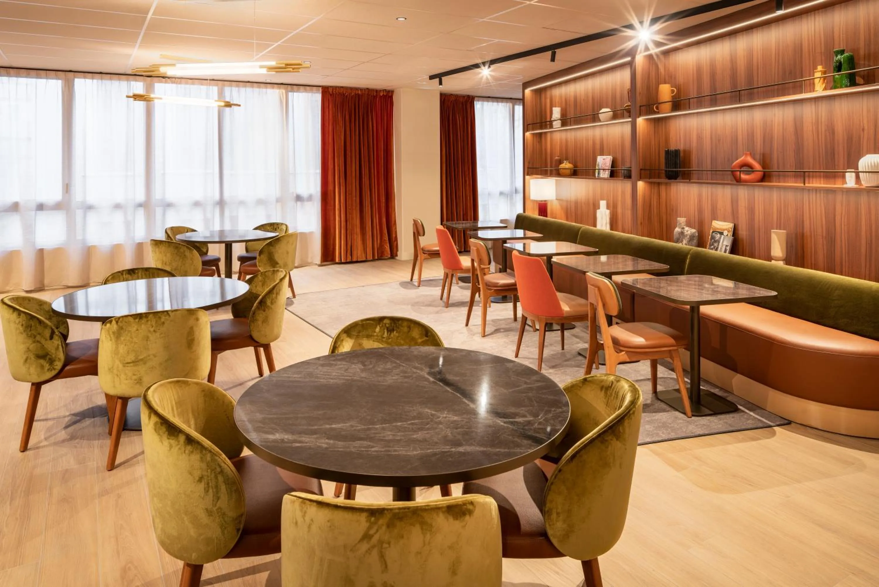 Restaurant/places to eat in Novotel Paris La Défense Nanterre