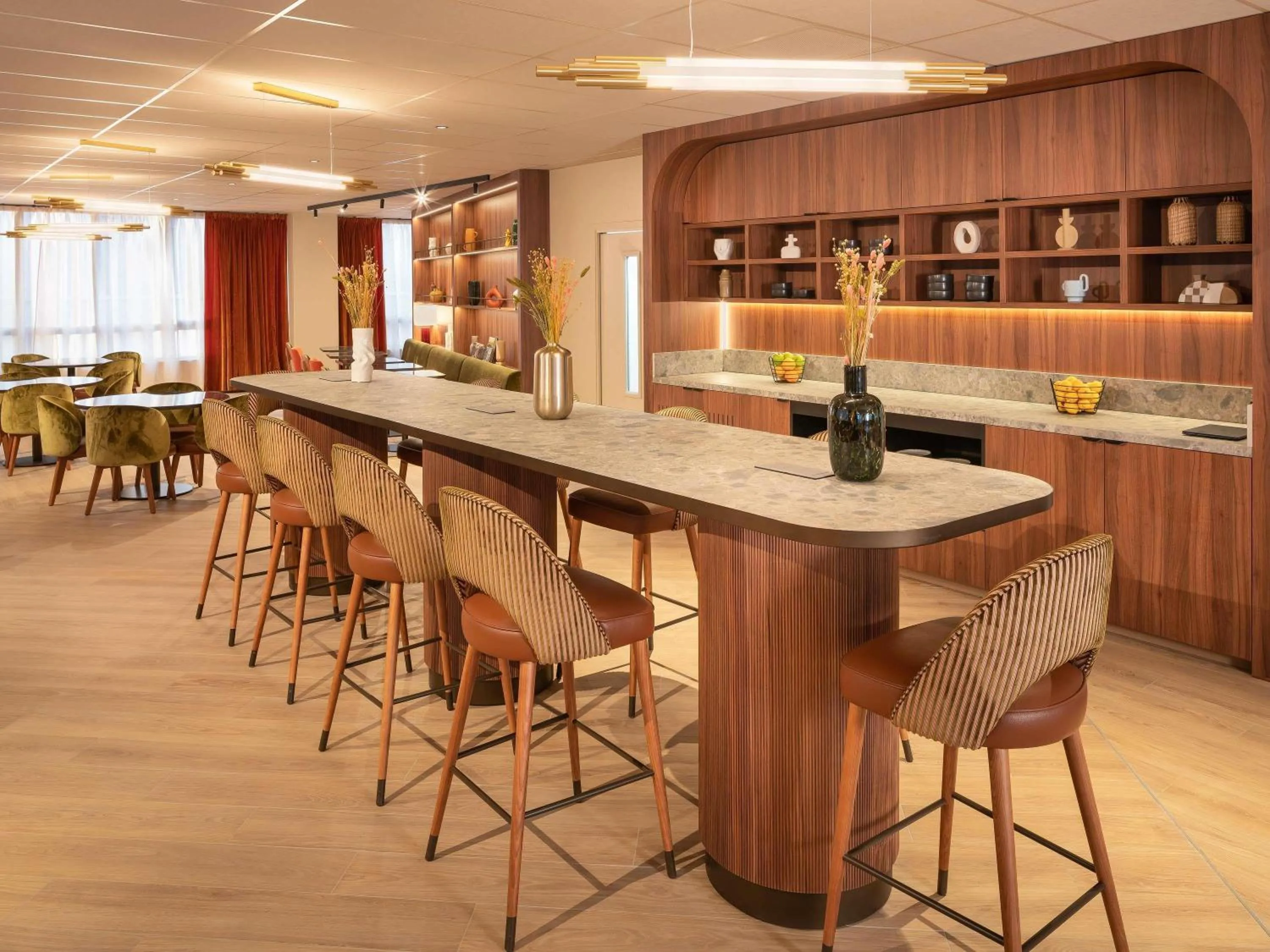 Restaurant/places to eat in Novotel Paris La Défense Nanterre