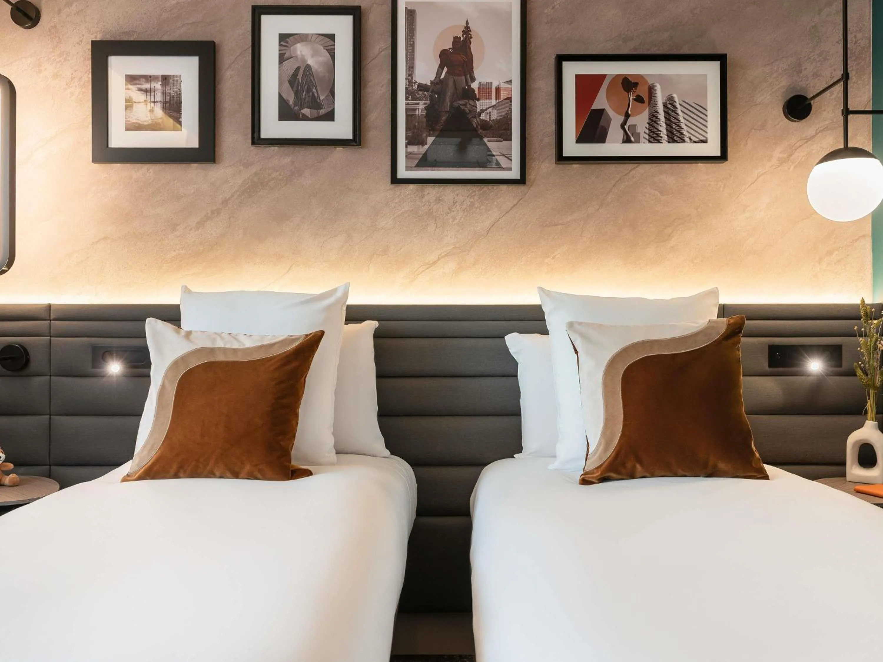 Bedroom, Bed in Novotel Paris La Défense Nanterre