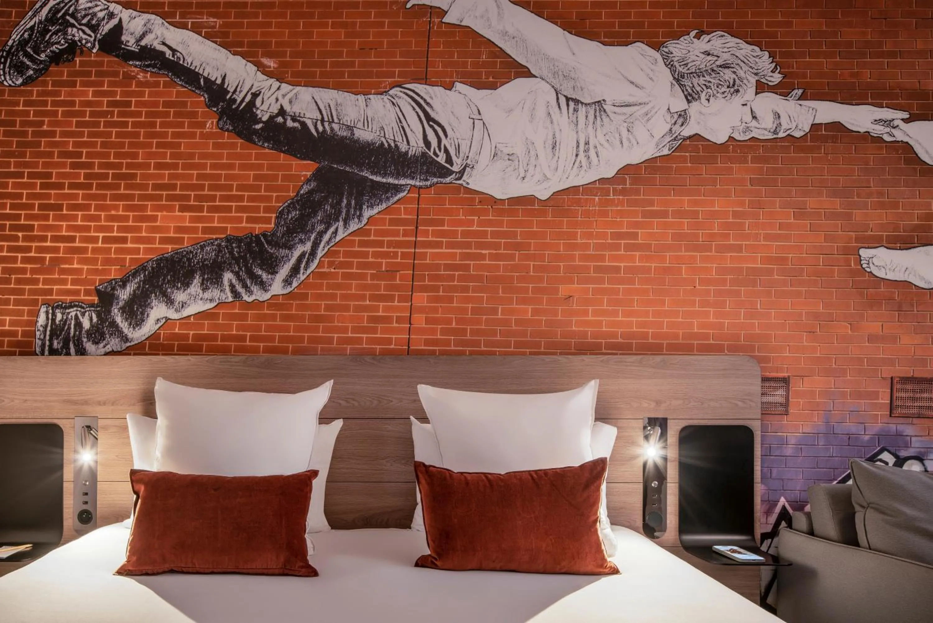 Bed in Novotel Paris La Défense Nanterre