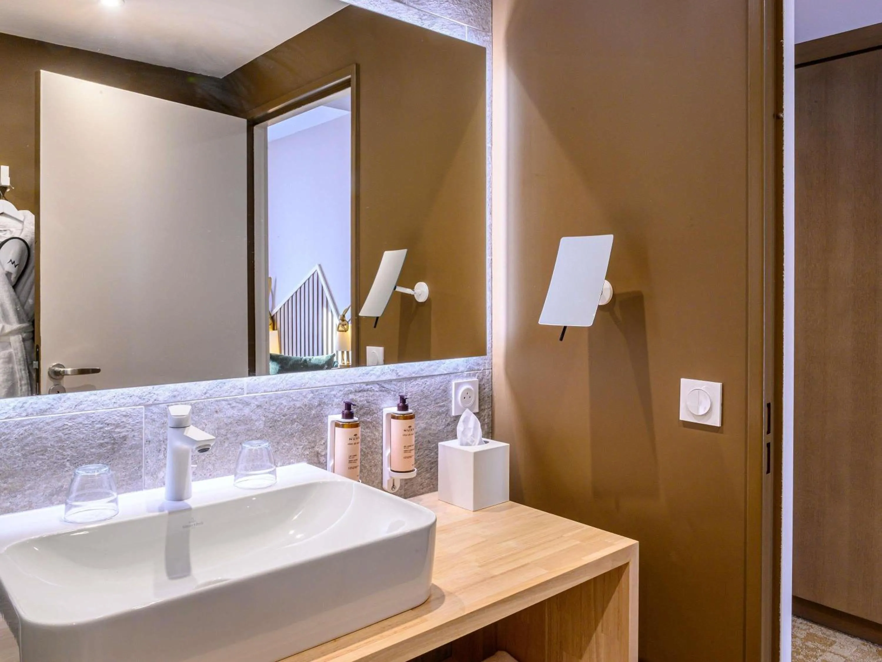 Bedroom in Mercure Ax Les Thermes