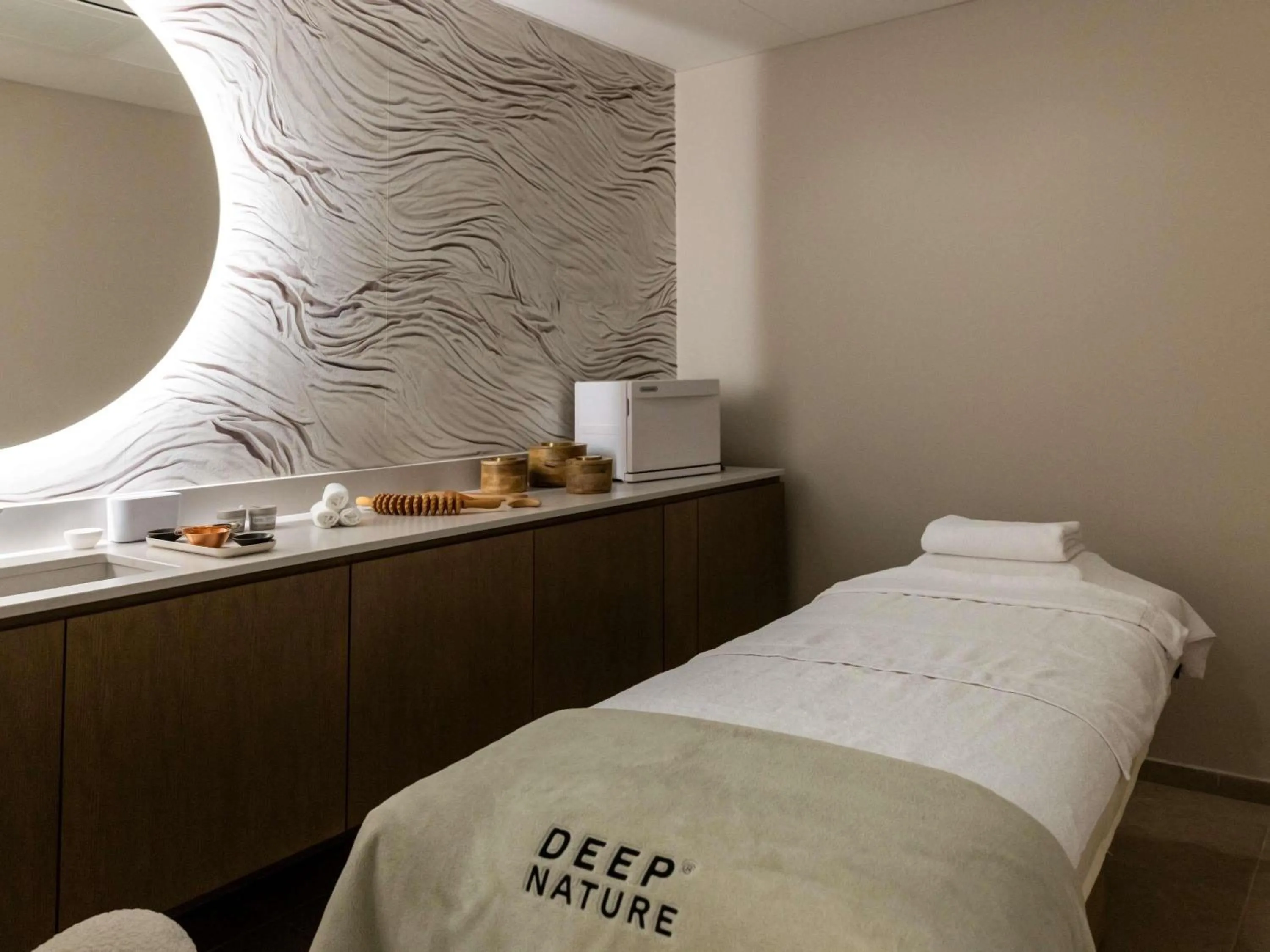 Spa and wellness centre/facilities, Bed in Mercure Ax Les Thermes