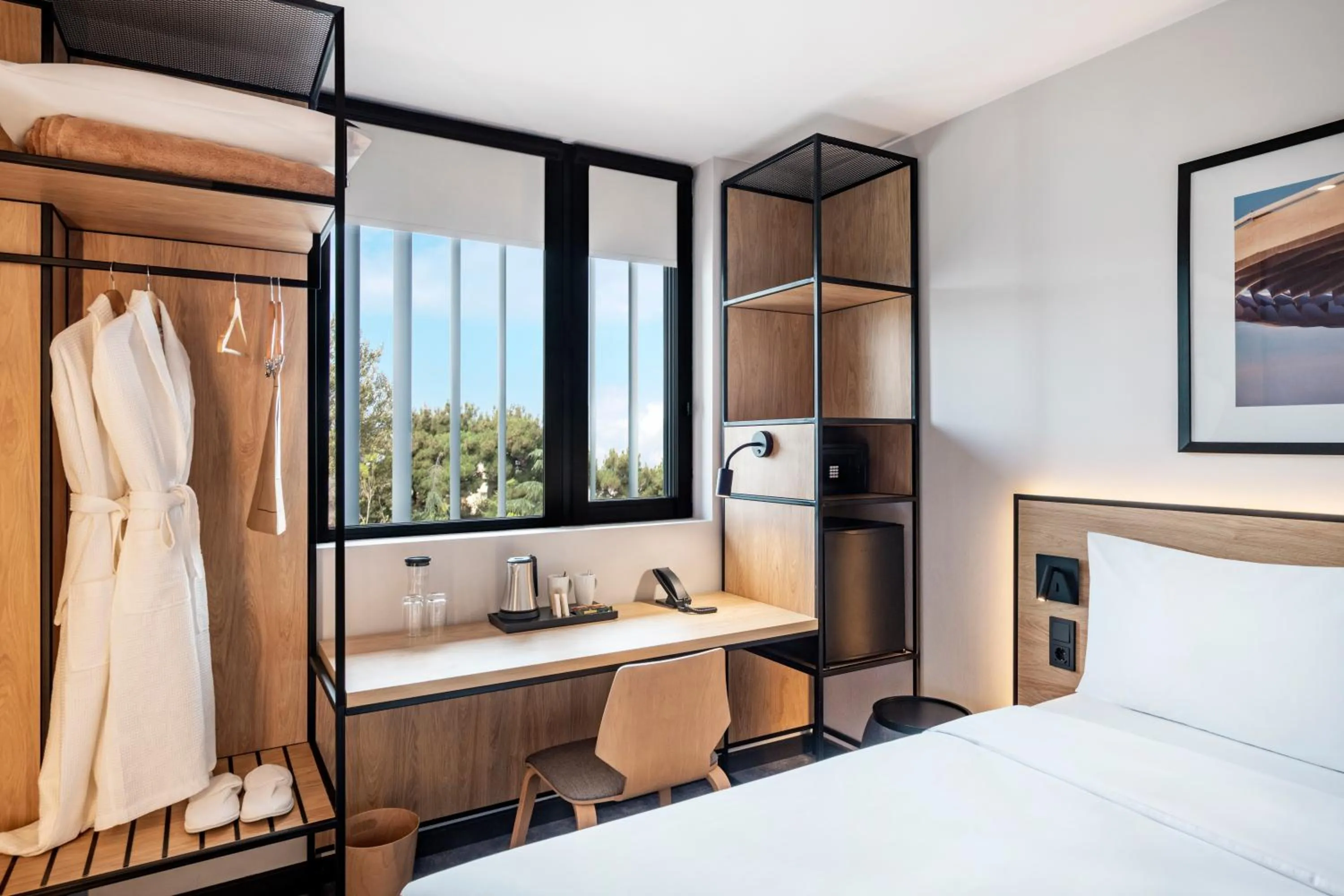 Photo of the whole room, Bed in ibis Tbilisi Airport