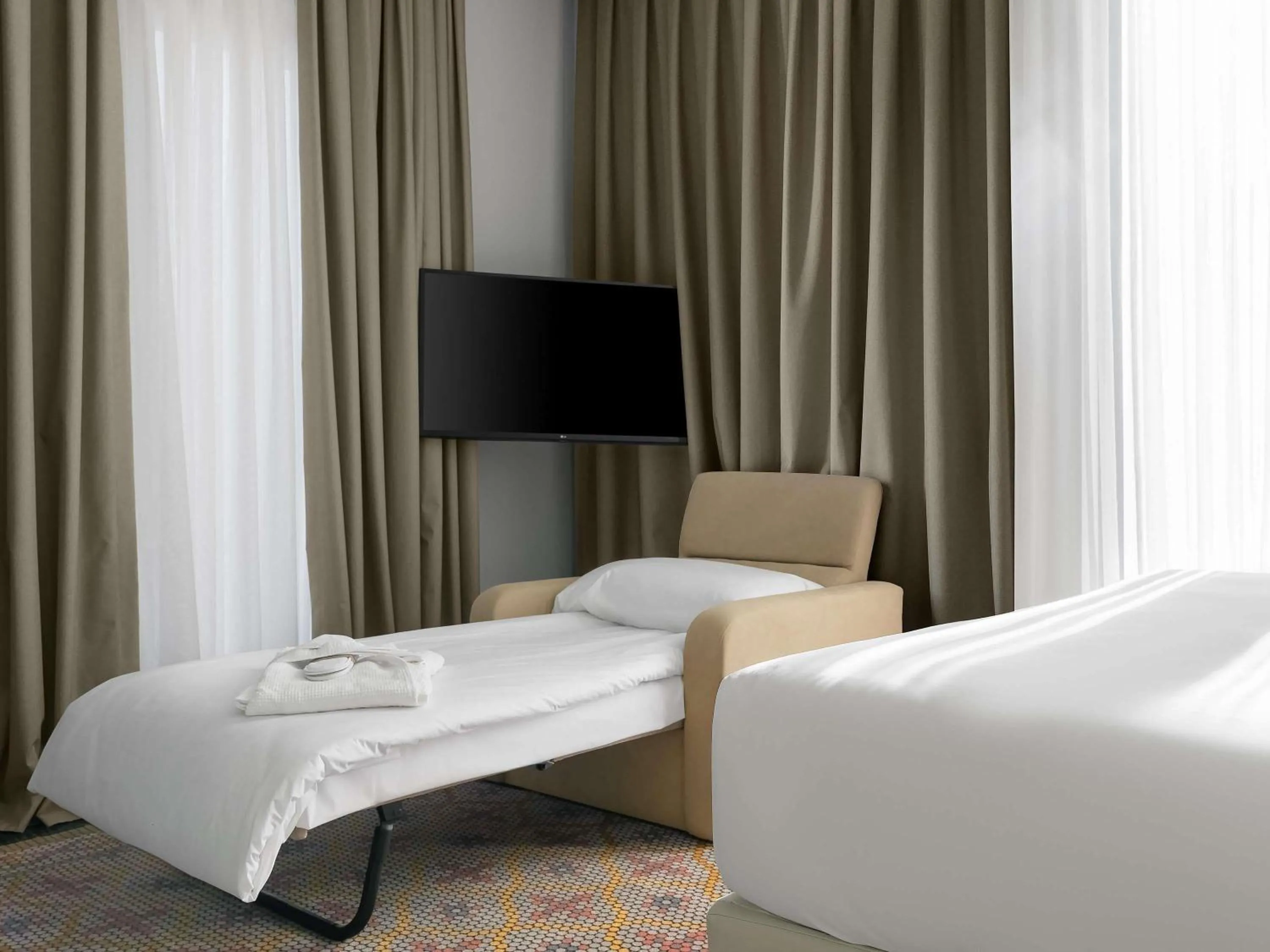 Bedroom, Bed in ibis Styles Old Tbilisi