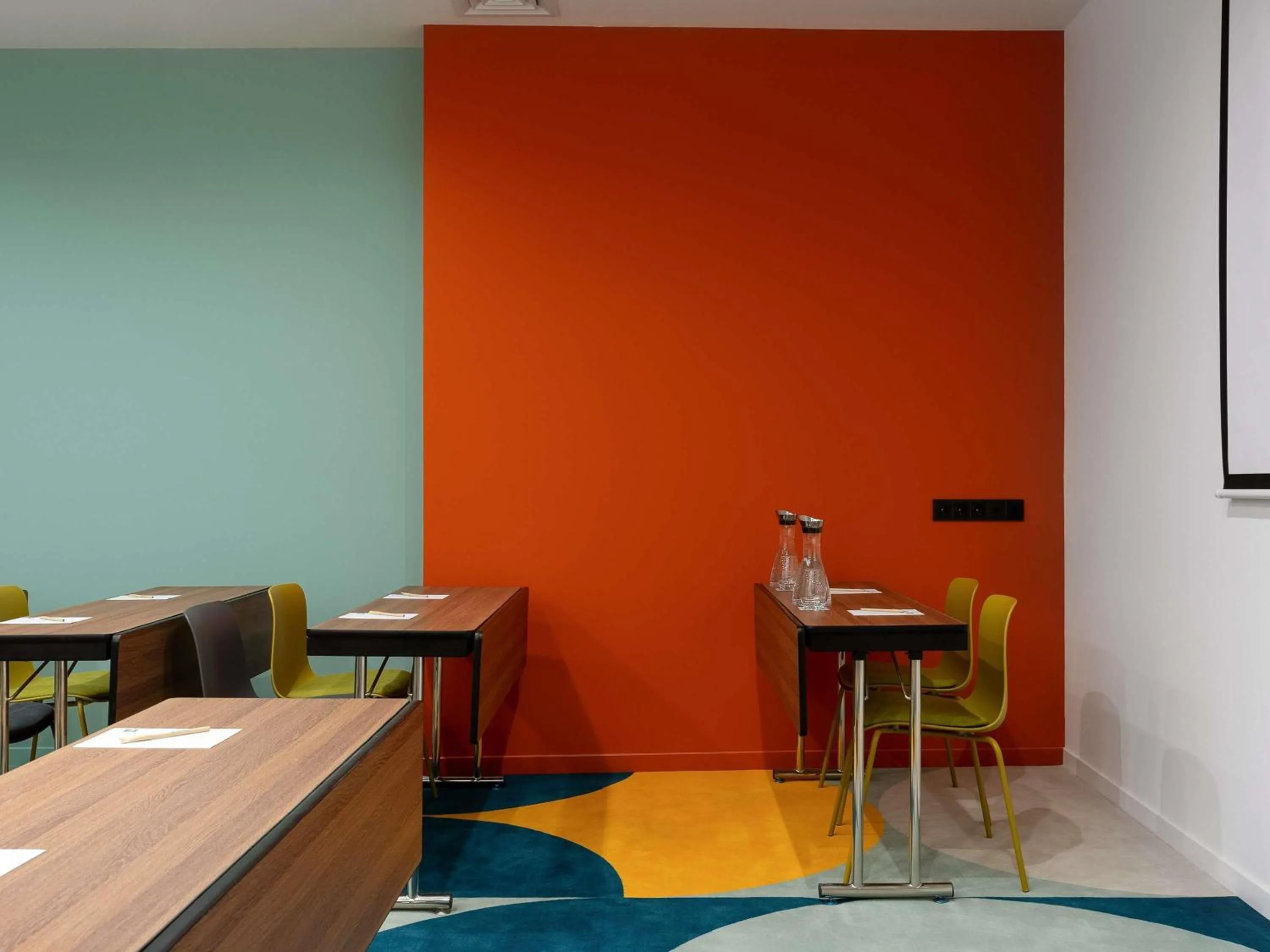 Meeting/conference room in ibis Styles Old Tbilisi