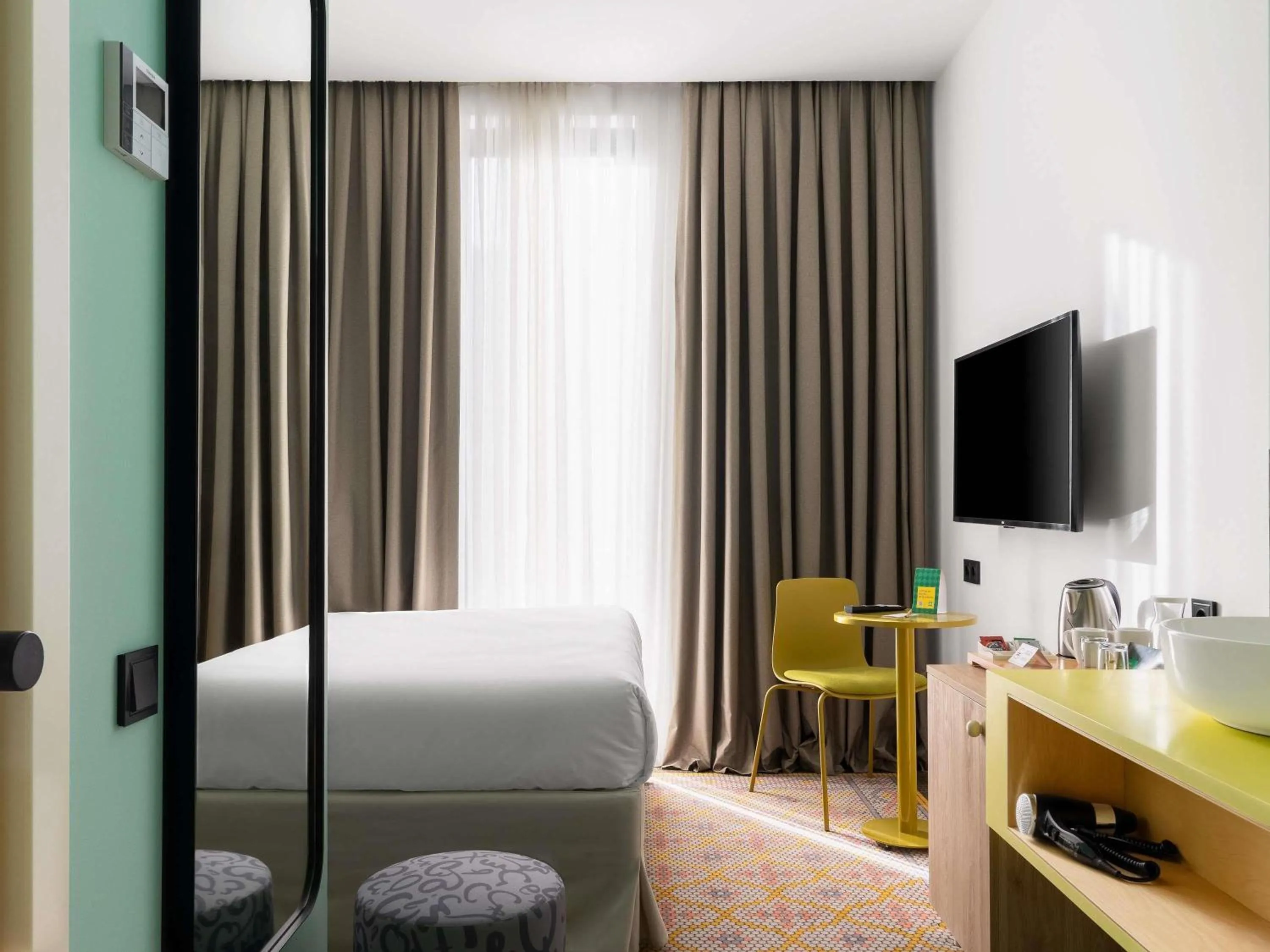 Bedroom, Bed in ibis Styles Old Tbilisi