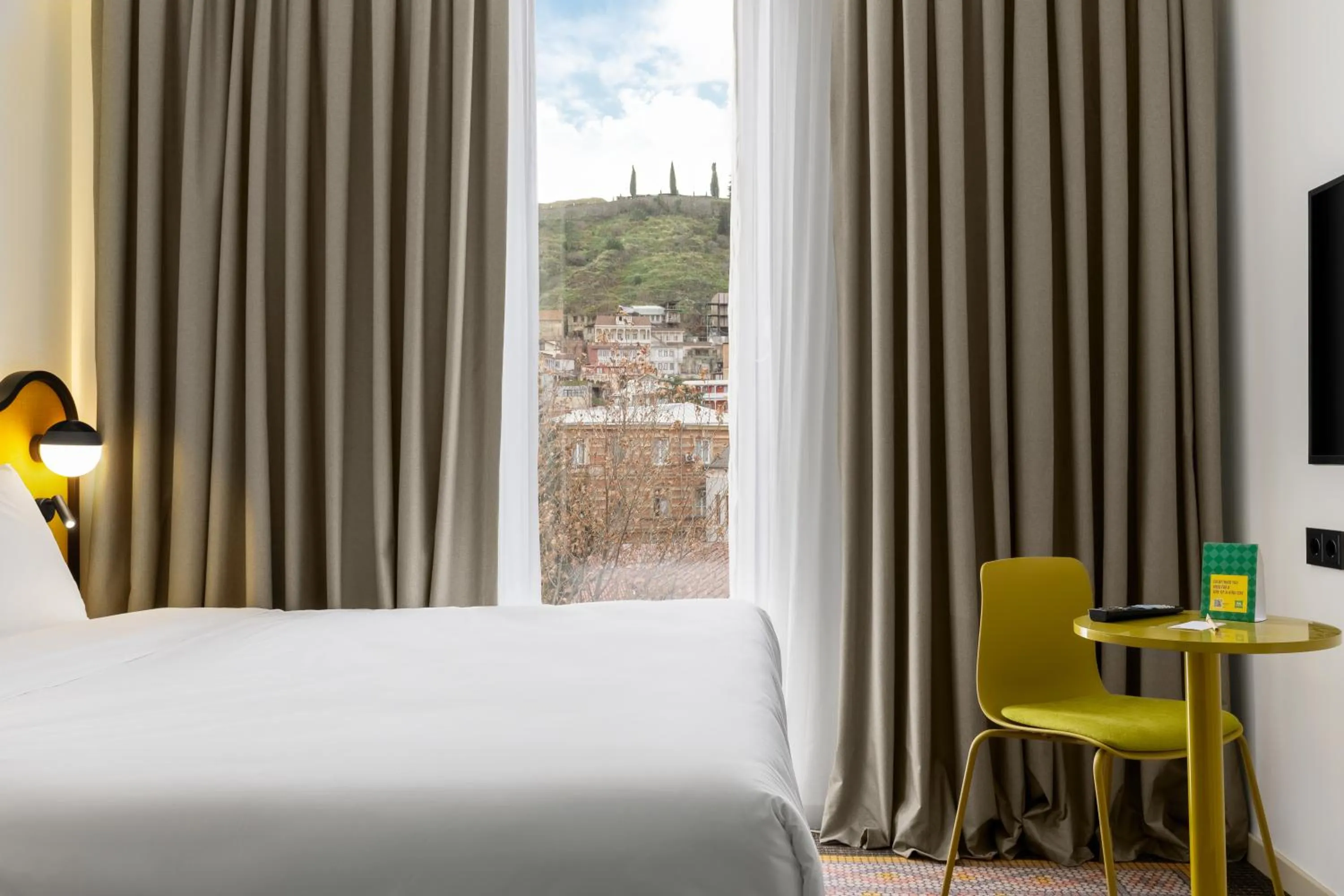 Mountain view, Bed in ibis Styles Old Tbilisi