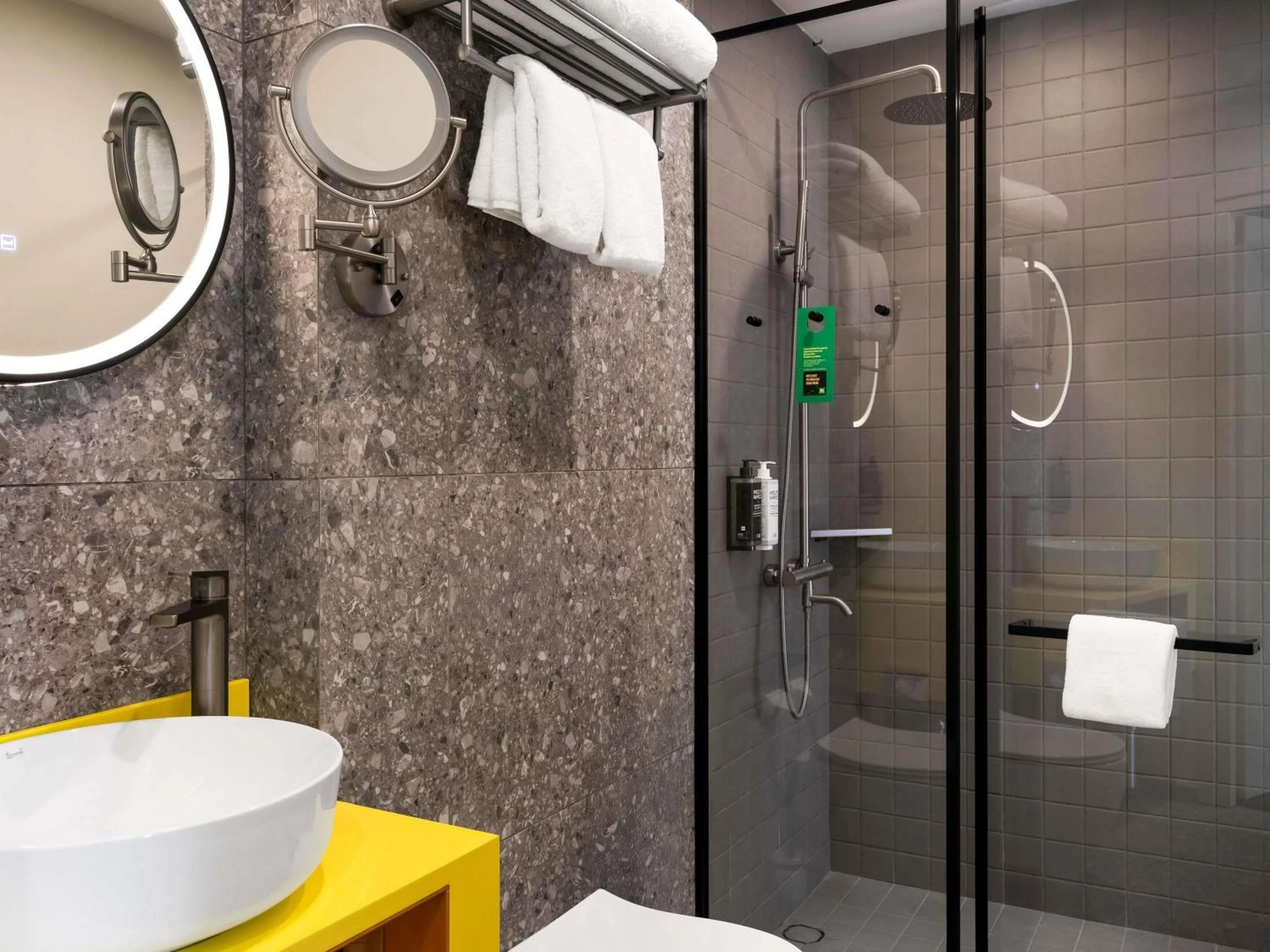 Bedroom in ibis Styles Old Tbilisi