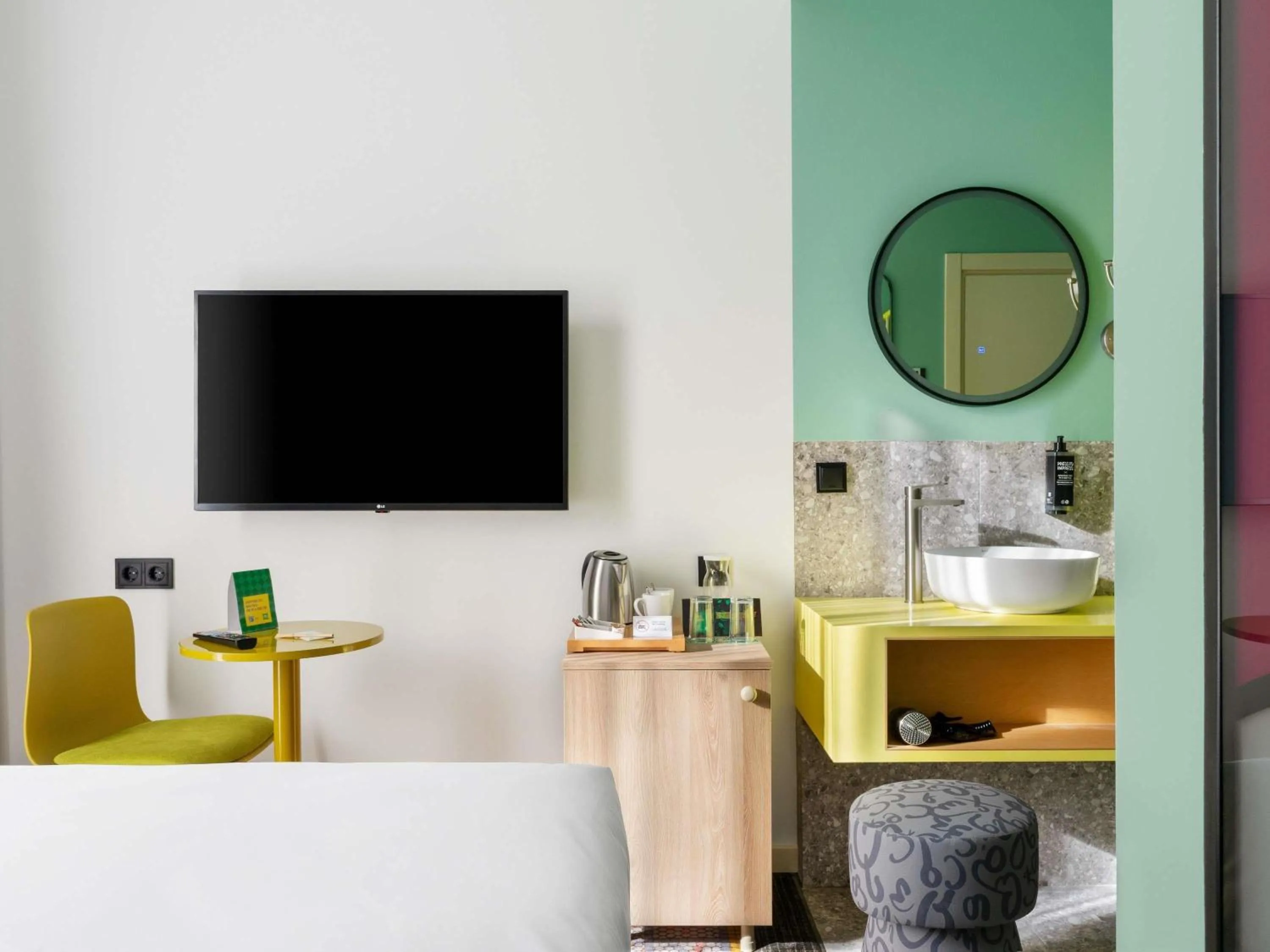 Bedroom, Bed in ibis Styles Old Tbilisi