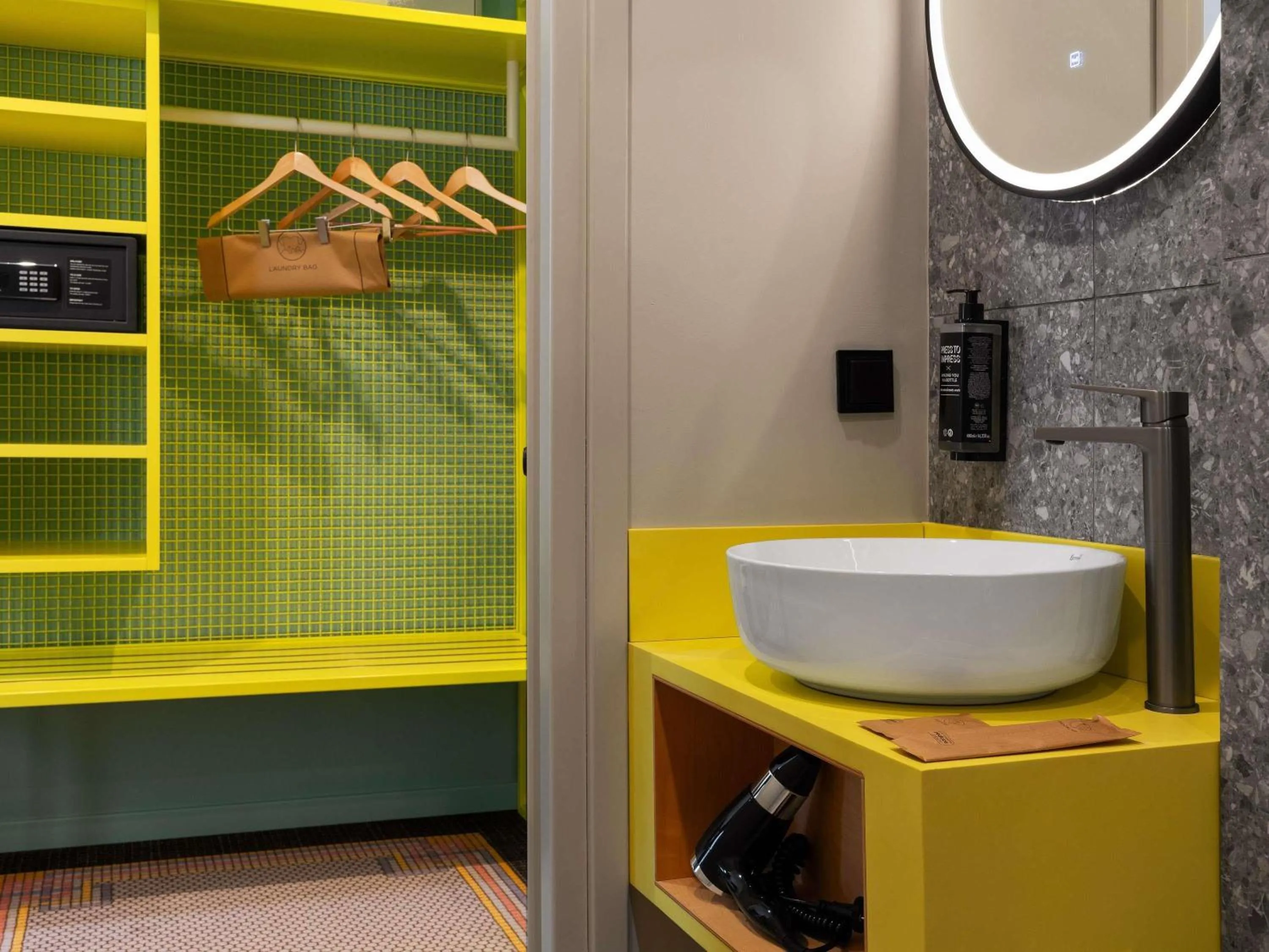 Bedroom in ibis Styles Old Tbilisi