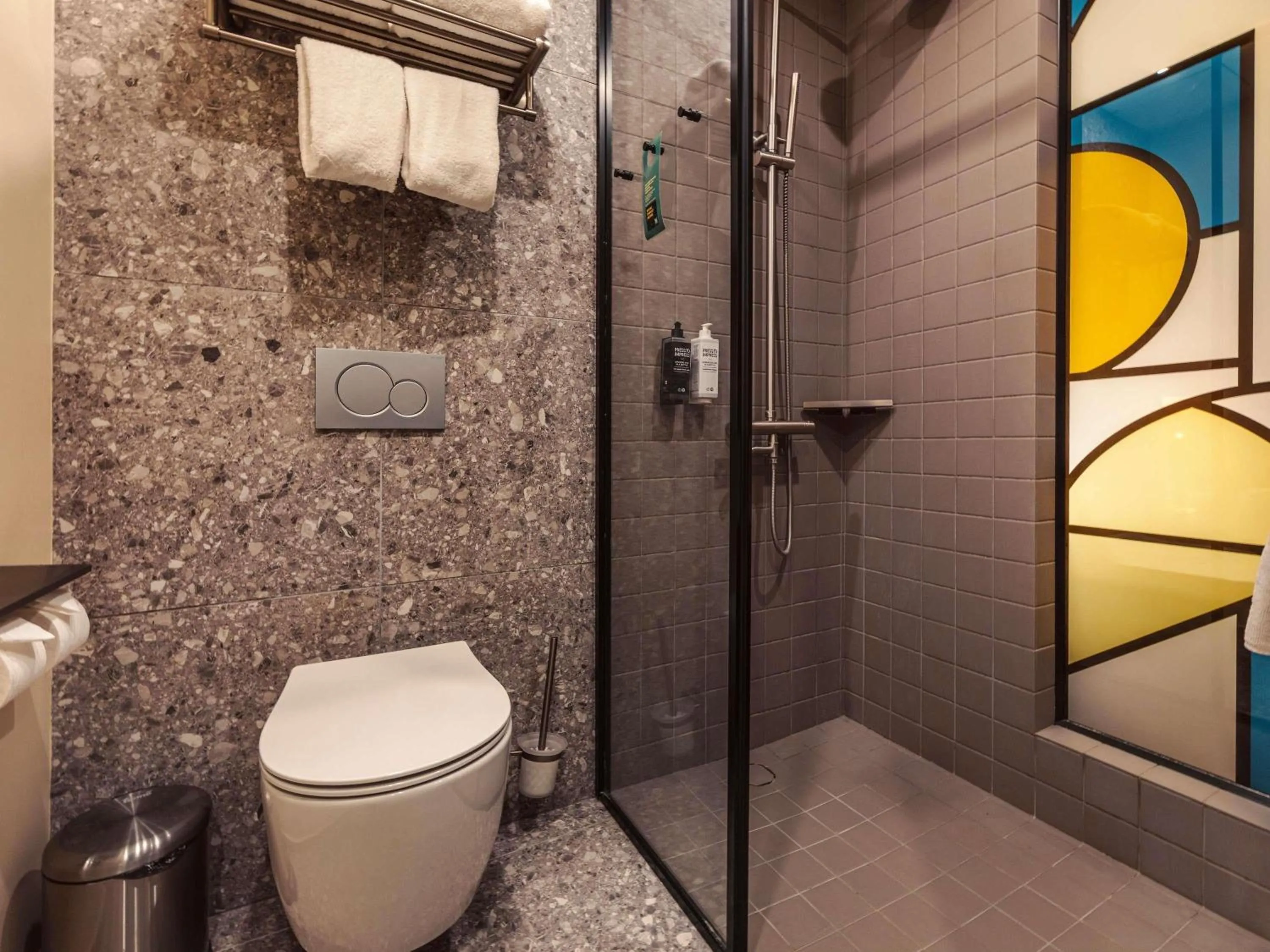 Bedroom in ibis Styles Old Tbilisi