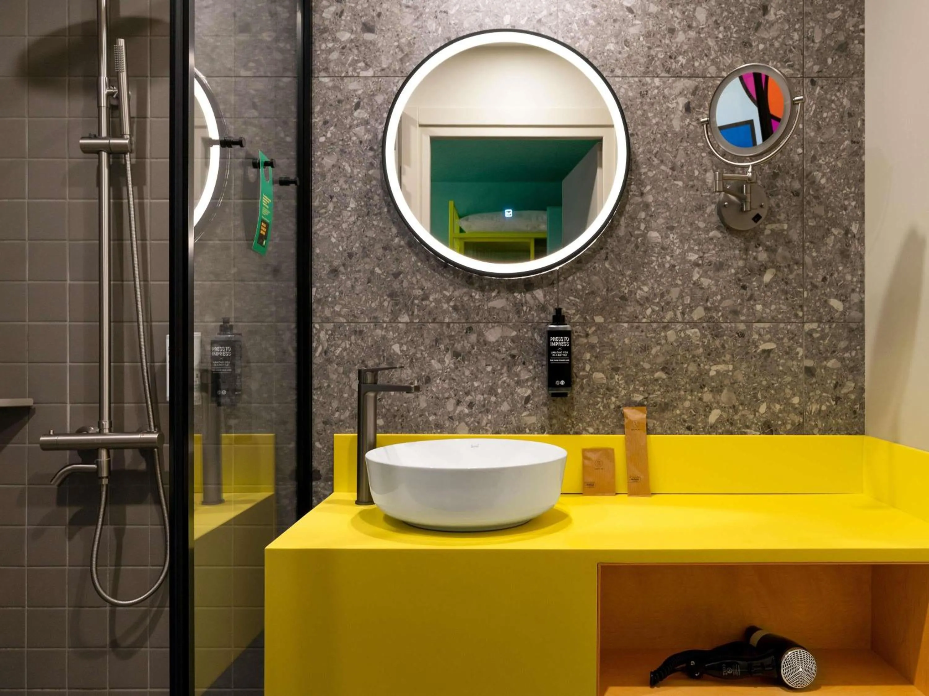 Bedroom in ibis Styles Old Tbilisi