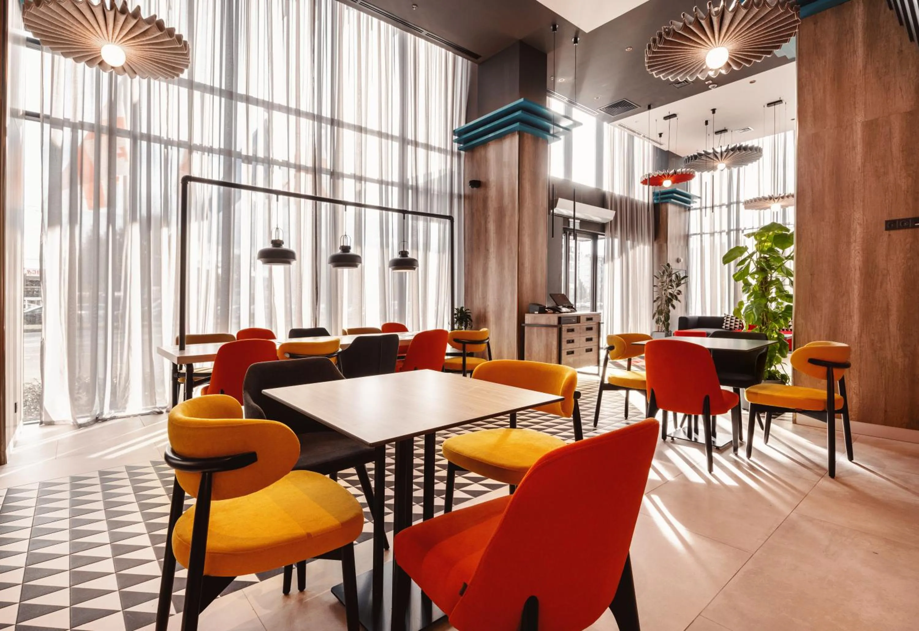 Restaurant/places to eat in ibis Tbilisi City