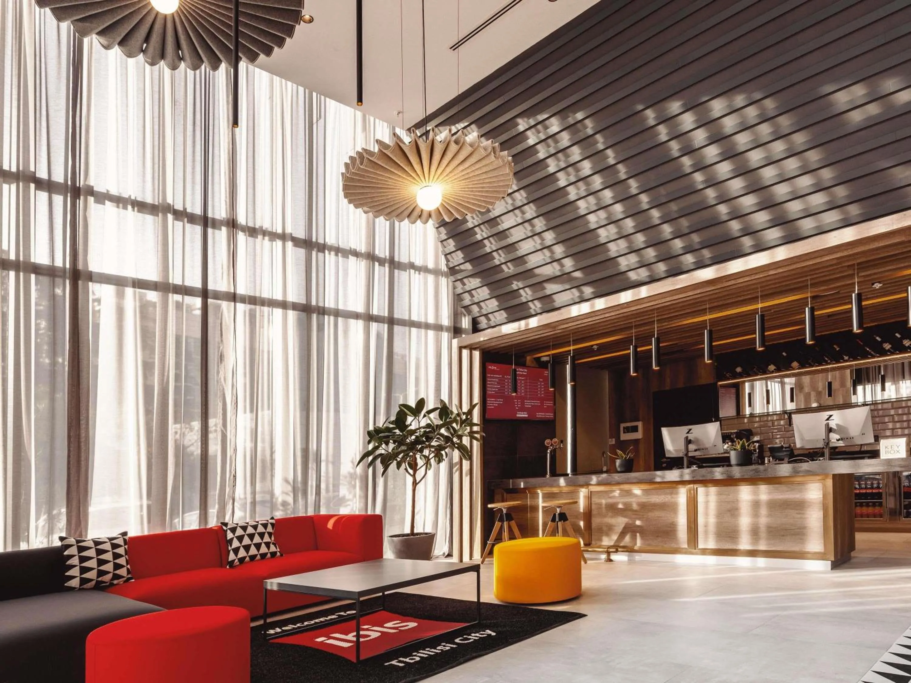 Lounge or bar in ibis Tbilisi City