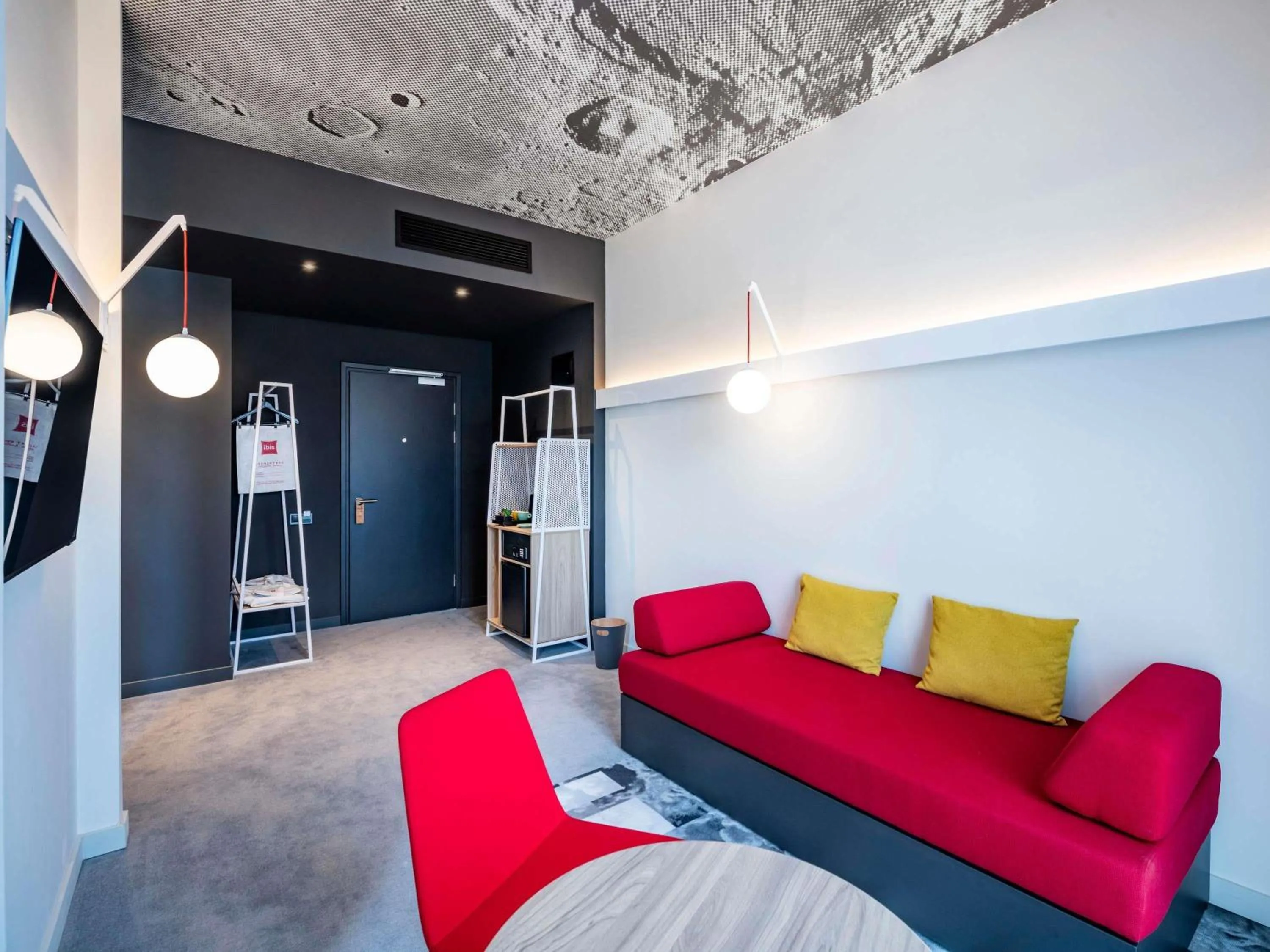 Bedroom in ibis Tbilisi City