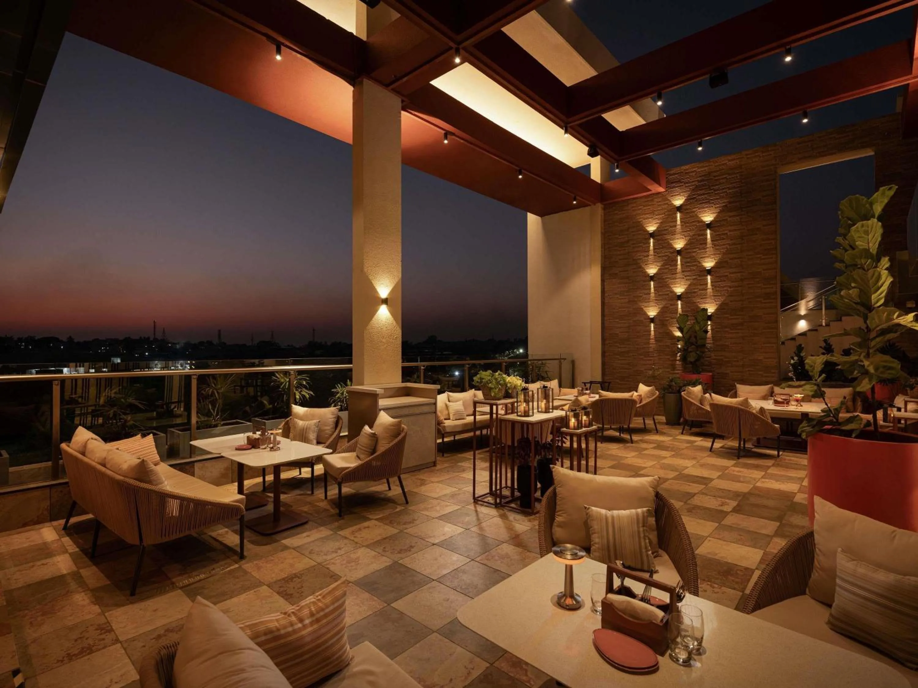 Lounge or bar in ibis Styles Mysuru