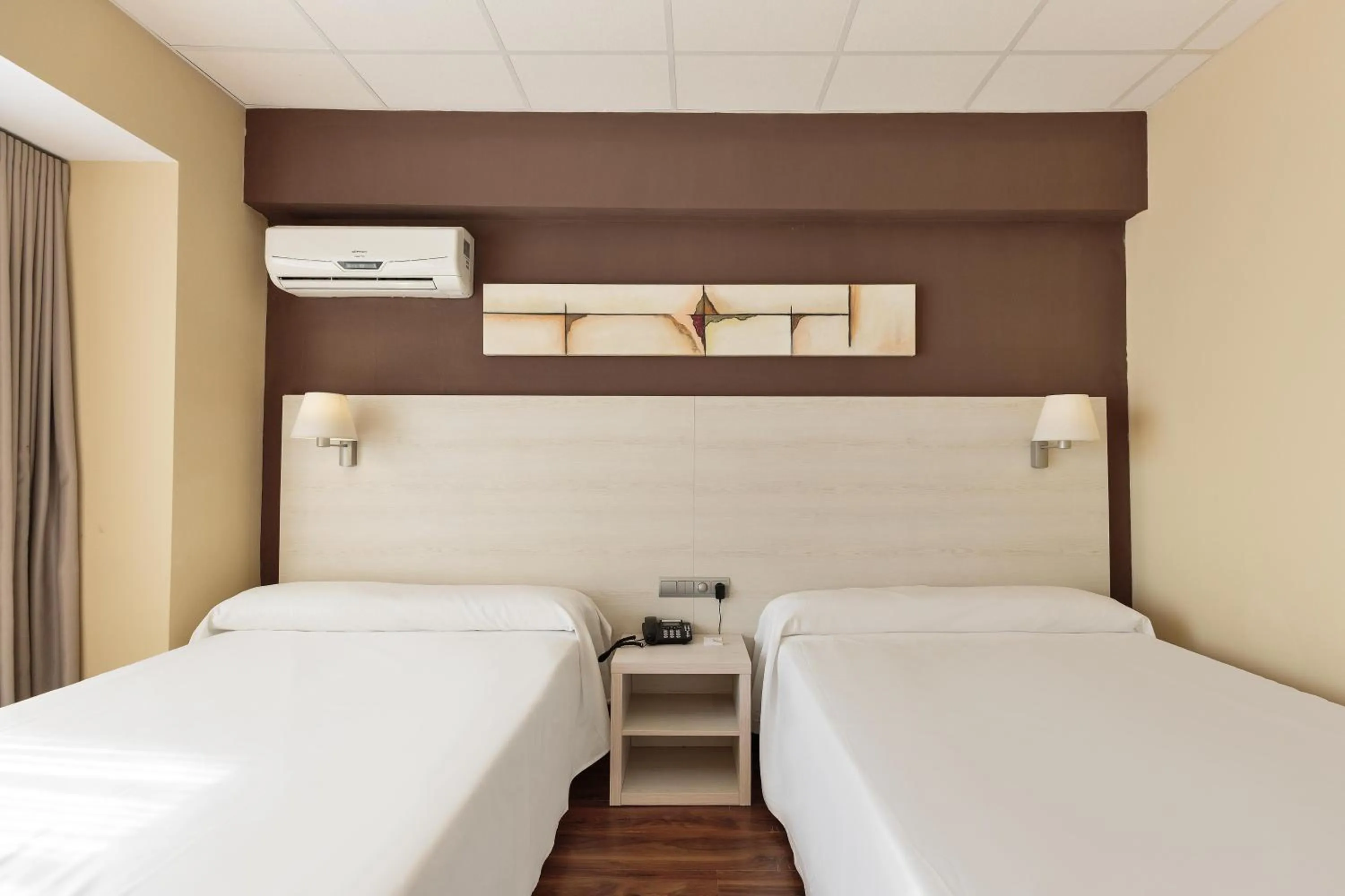 Photo of the whole room, Bed in Hotel Best Indalo