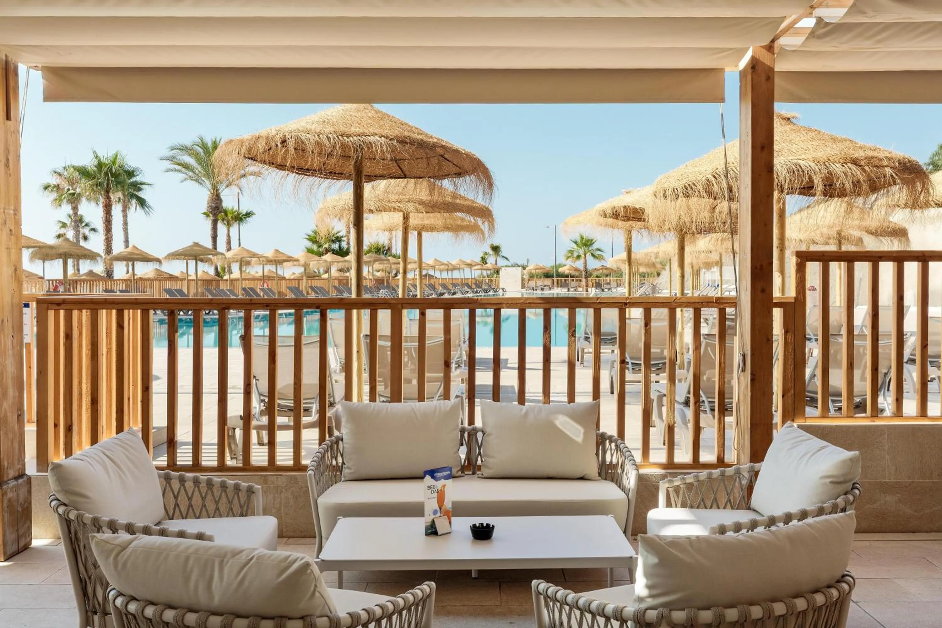 Lounge or bar in Hotel Best Indalo