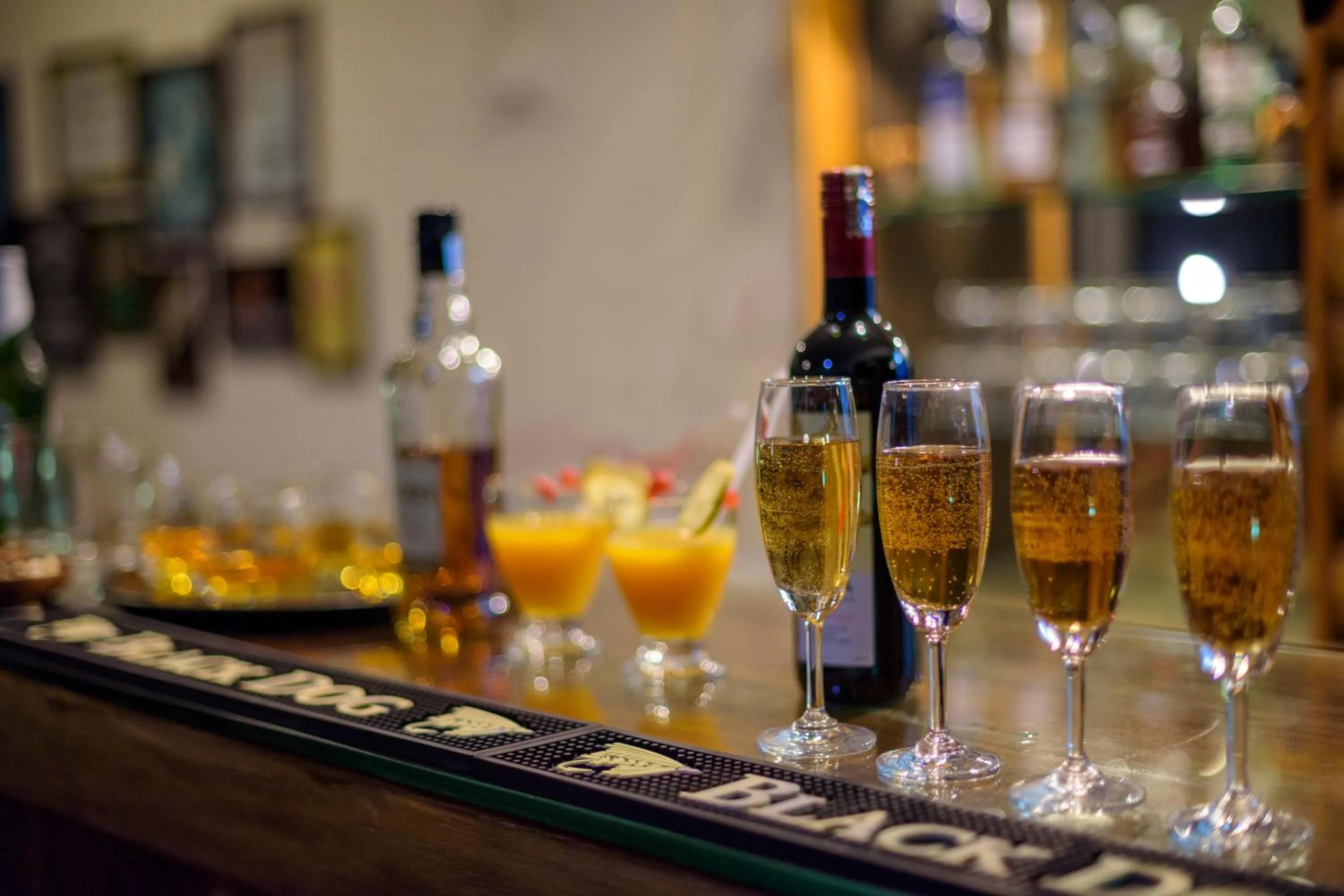 Lounge or bar in The Riverwood Forest Retreat Dooars - fully vaccinated staff