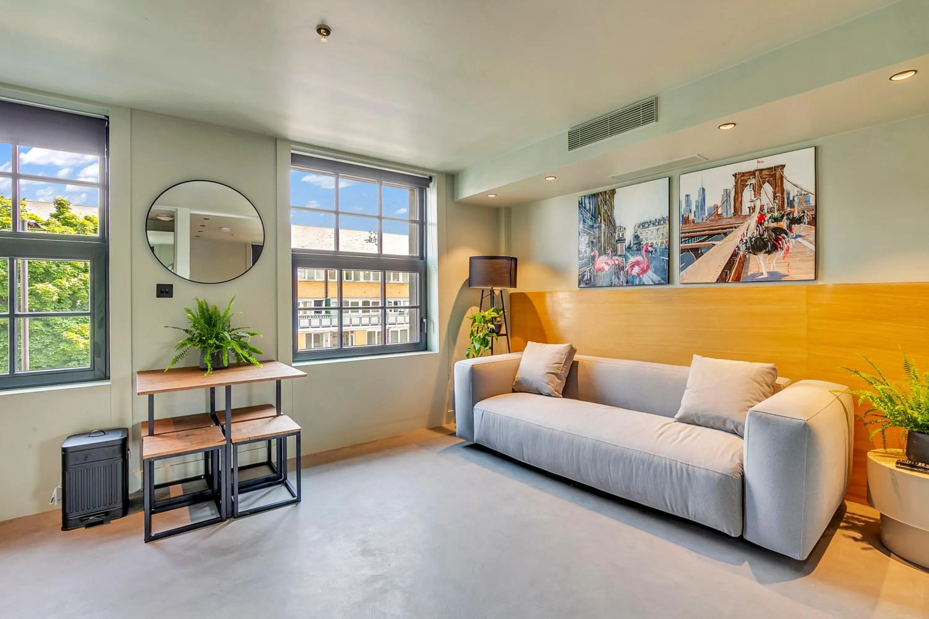 Living room in Kings House Apartments