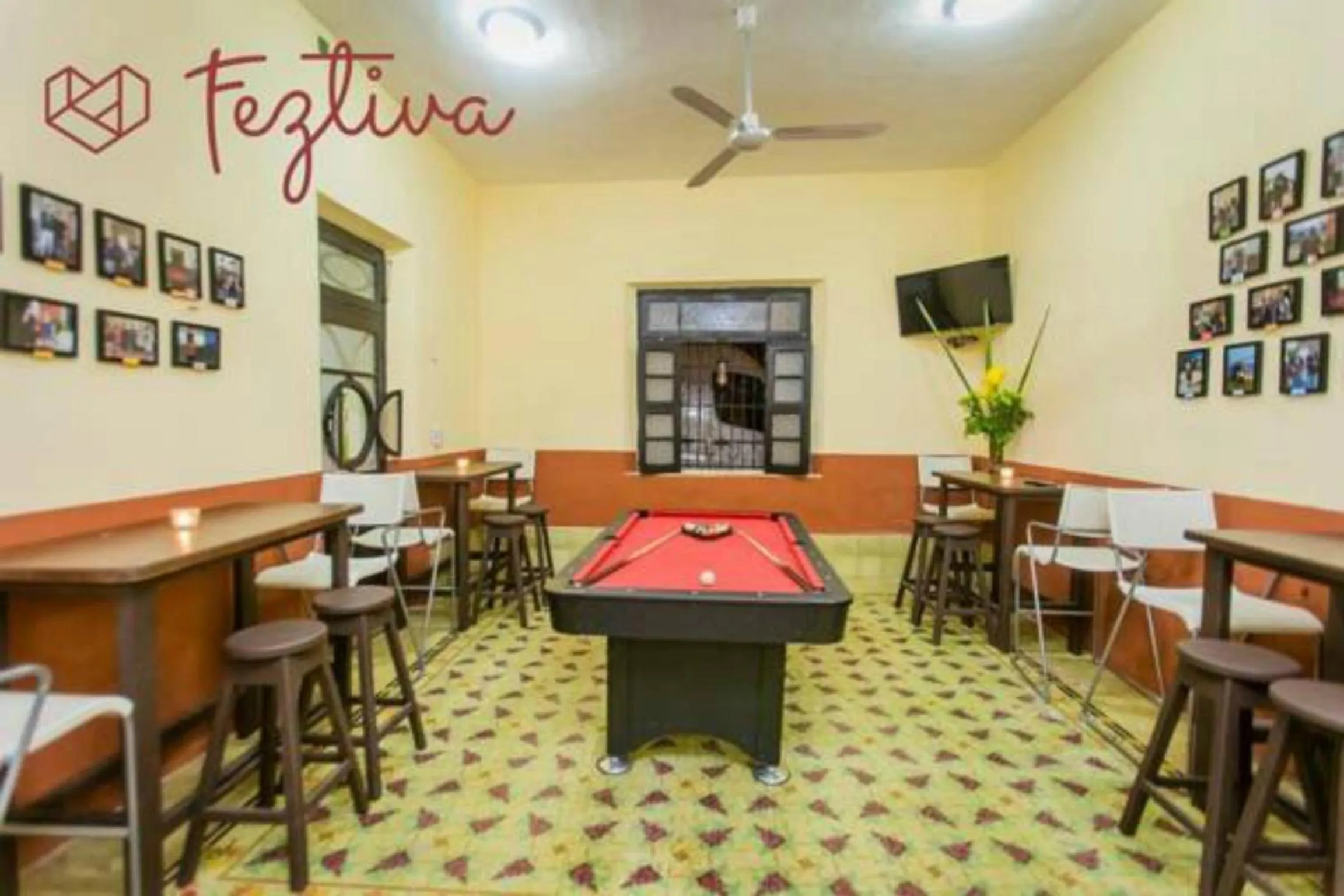 Communal lounge/ TV room in Hostal La Ermita