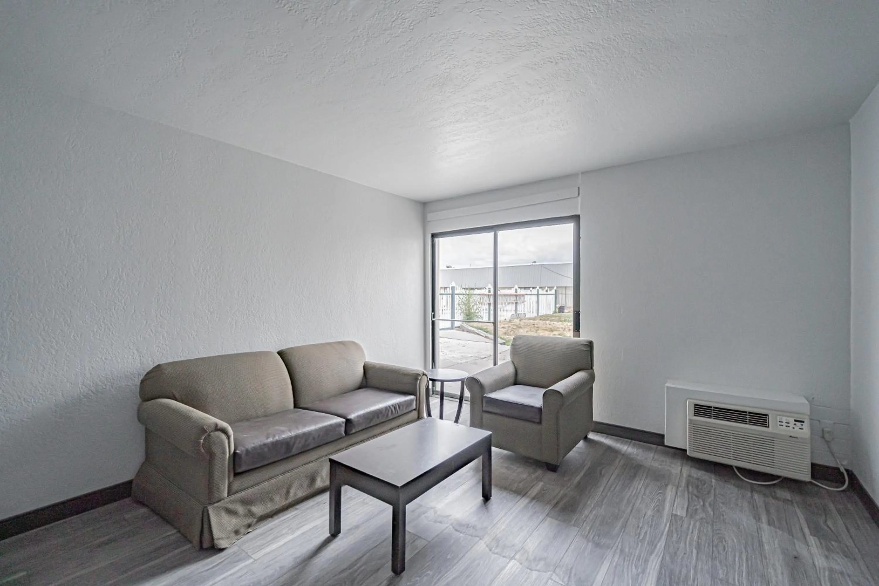 Living room in Studio 6 Pocatello, ID