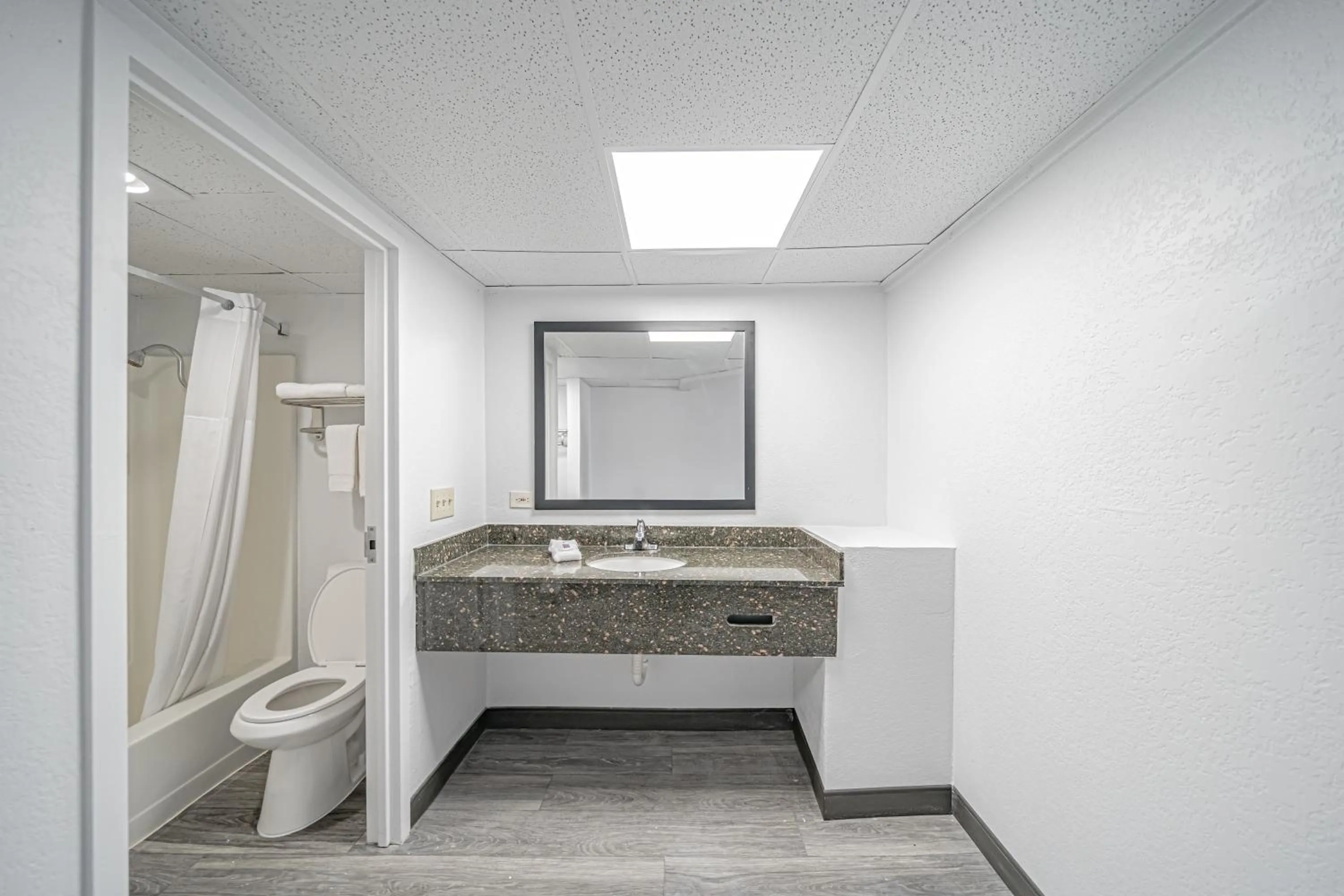 Bathroom in Studio 6 Pocatello, ID