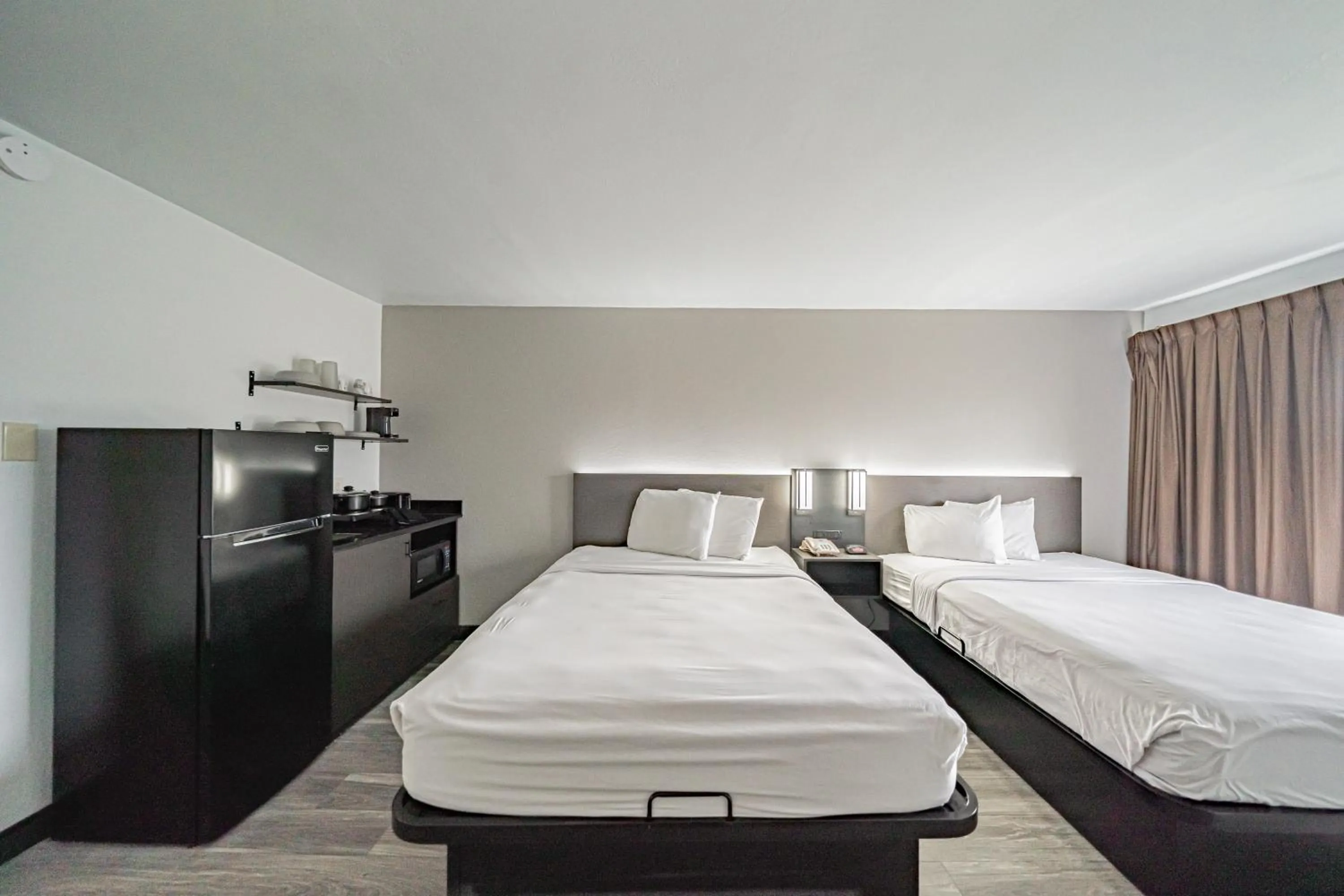 Bed in Studio 6 Pocatello, ID