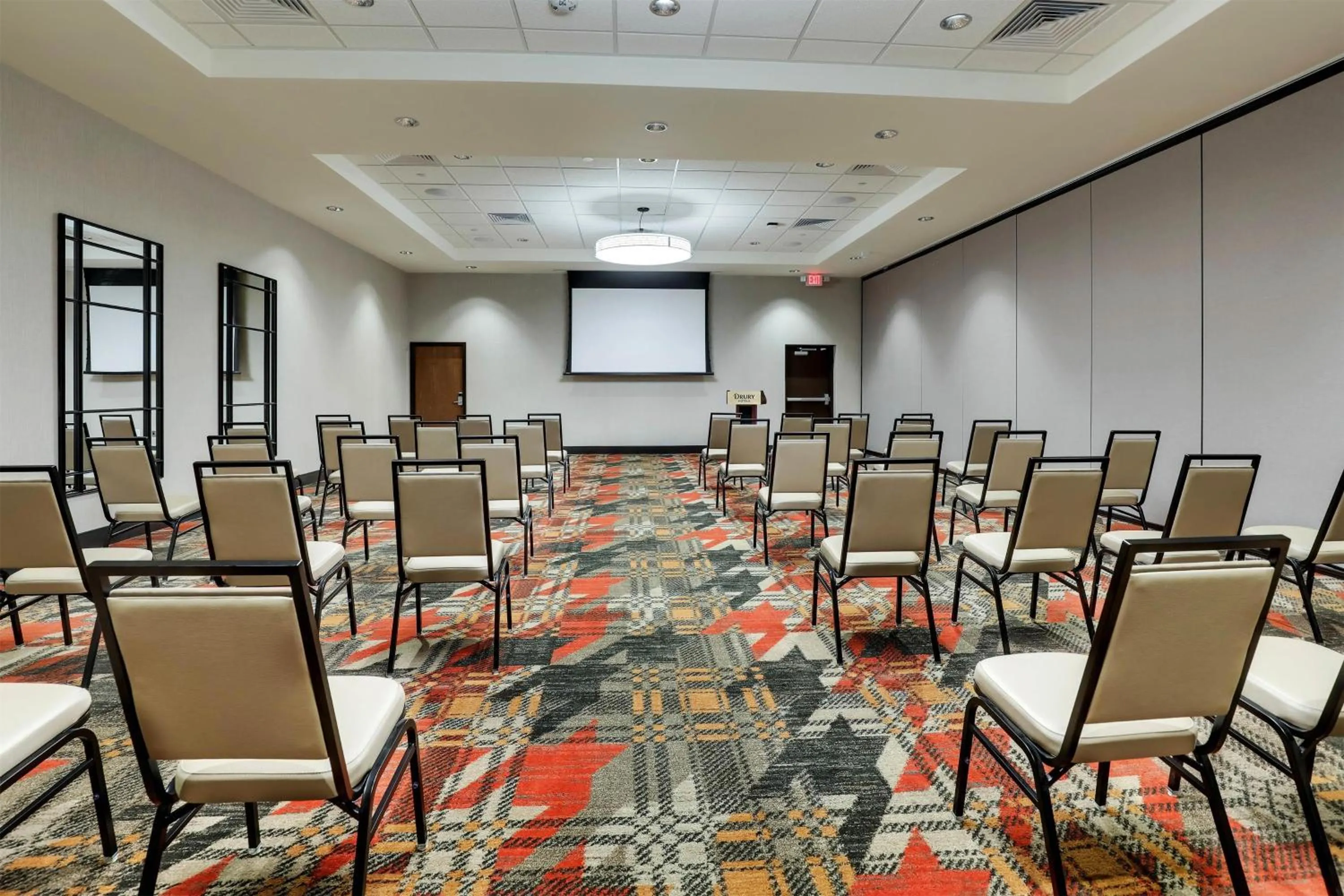Meeting/conference room in Drury Plaza Hotel North Charleston