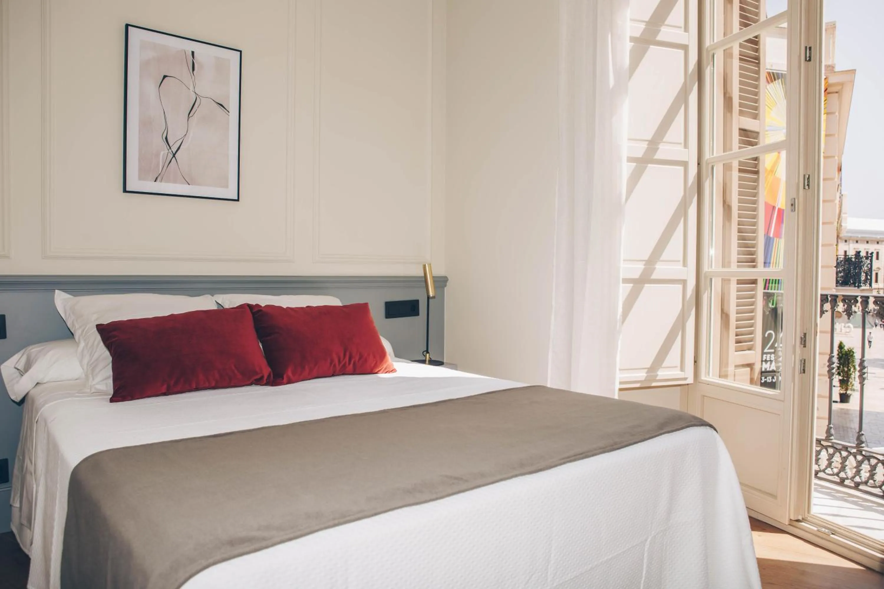 Bed in Alcazaba Premium Hotel