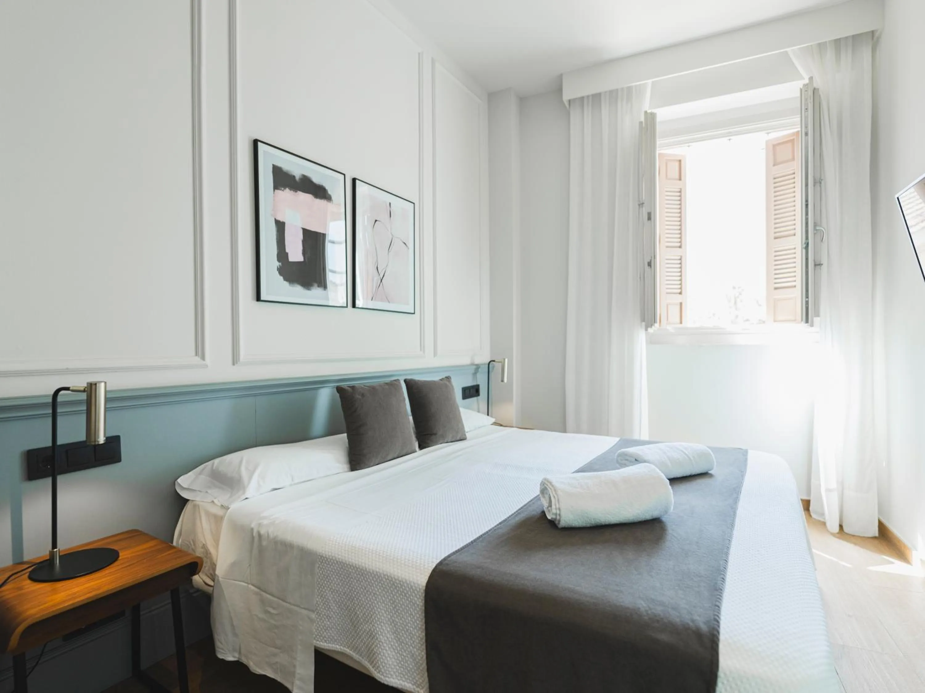 Bed in Alcazaba Premium Hotel