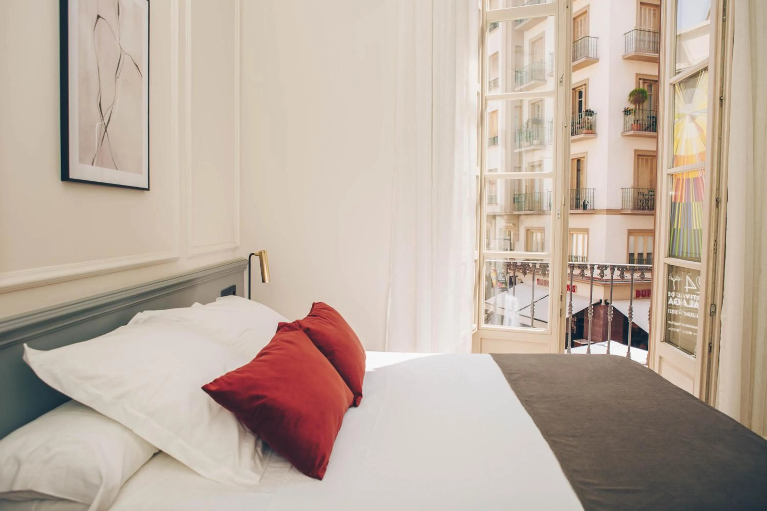 Photo of the whole room, Bed in Alcazaba Premium Hotel