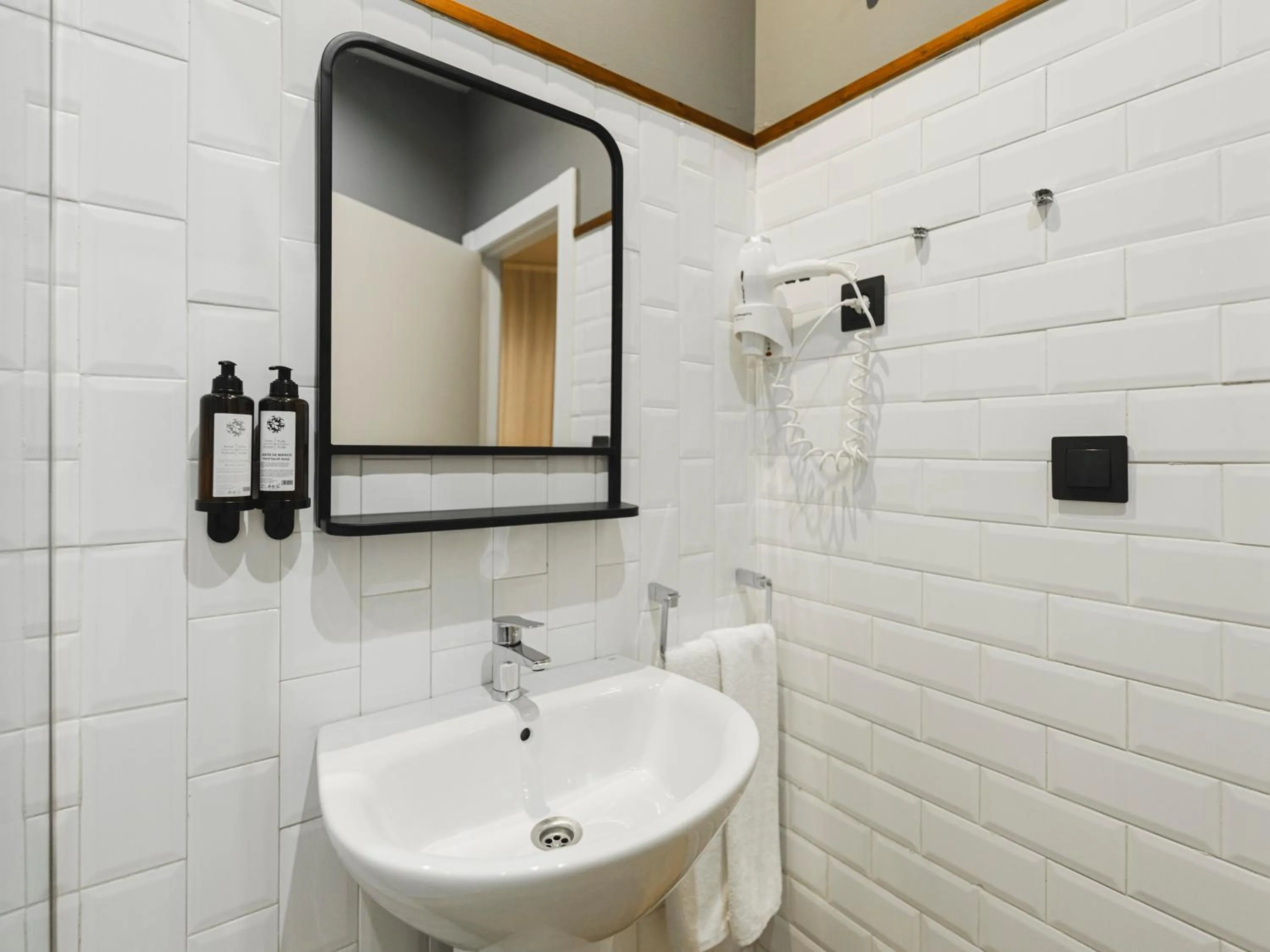 Shower in Alcazaba Premium Hotel