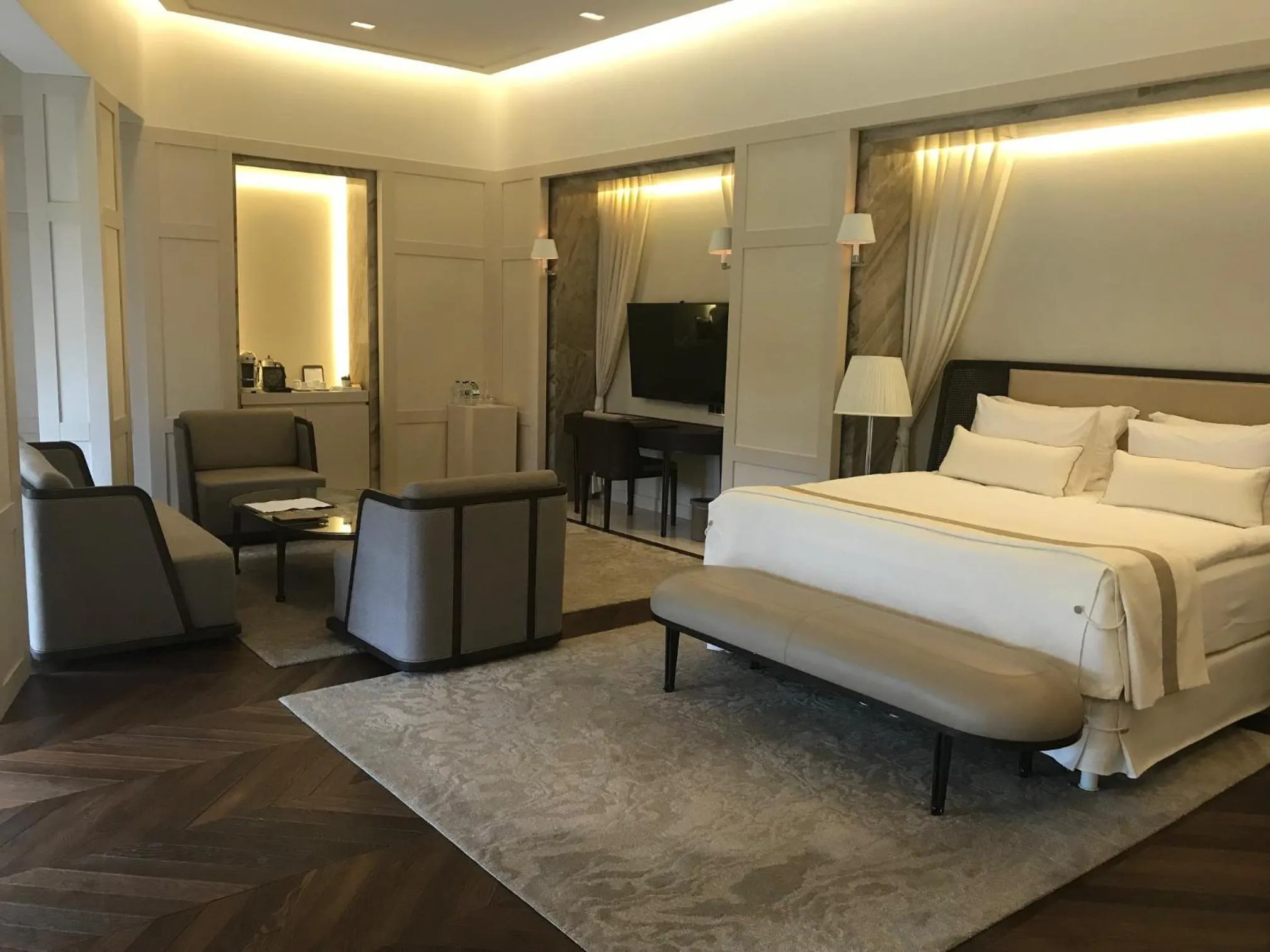 Photo of the whole room, Bed in Kemer Country Hotel İstanbul