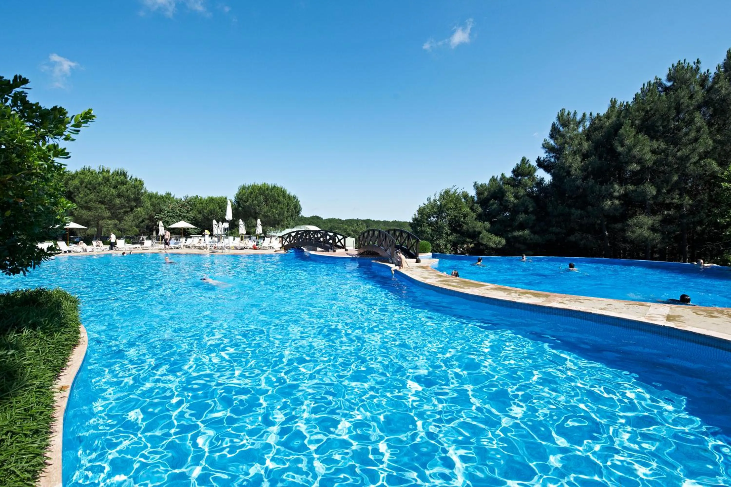 Area and facilities in Kemer Country Hotel İstanbul