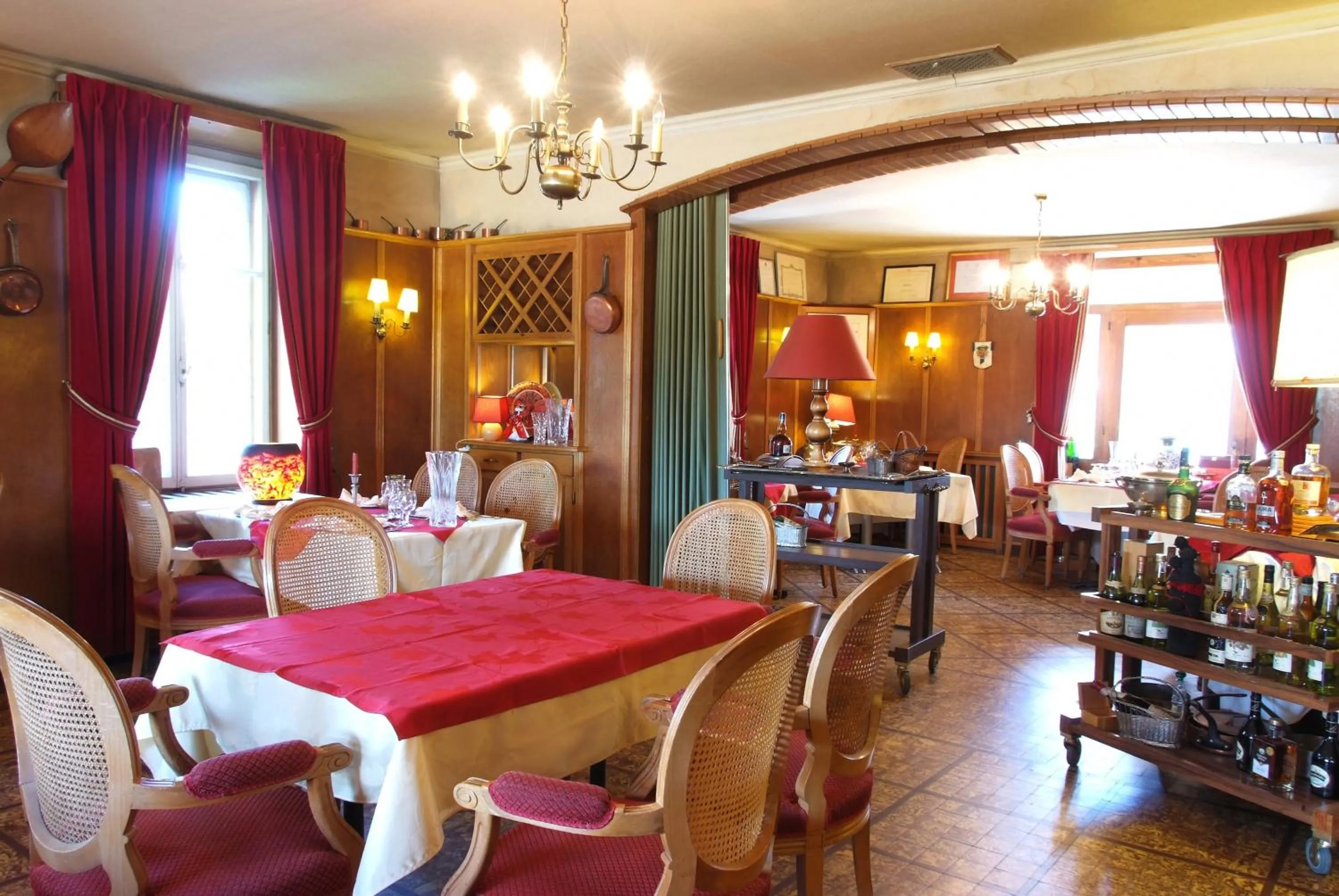 Restaurant/places to eat in Logis hôtel Arbez Franco Suisse