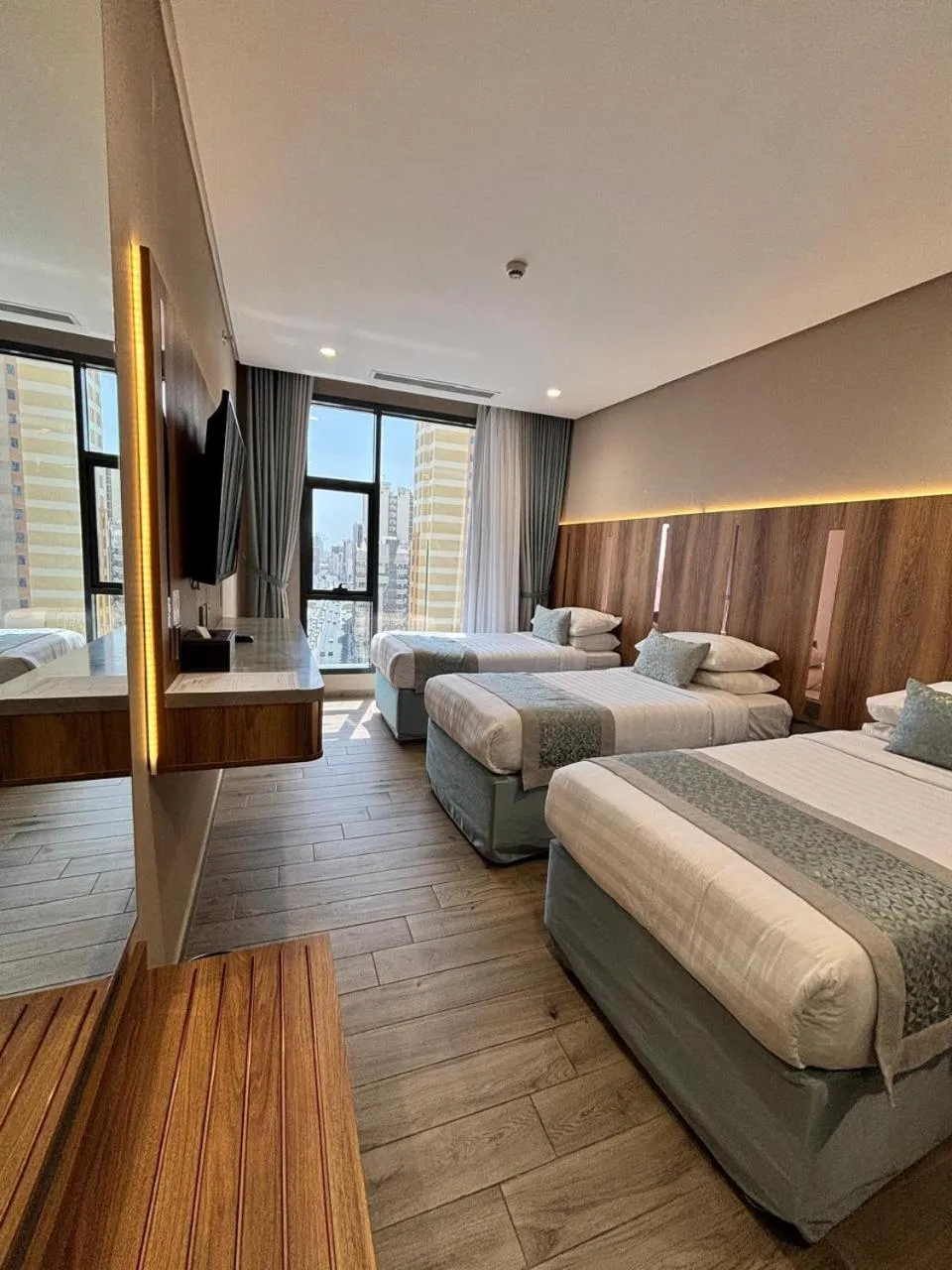 Photo of the whole room, Bed in Nasamat Makkah Hotel