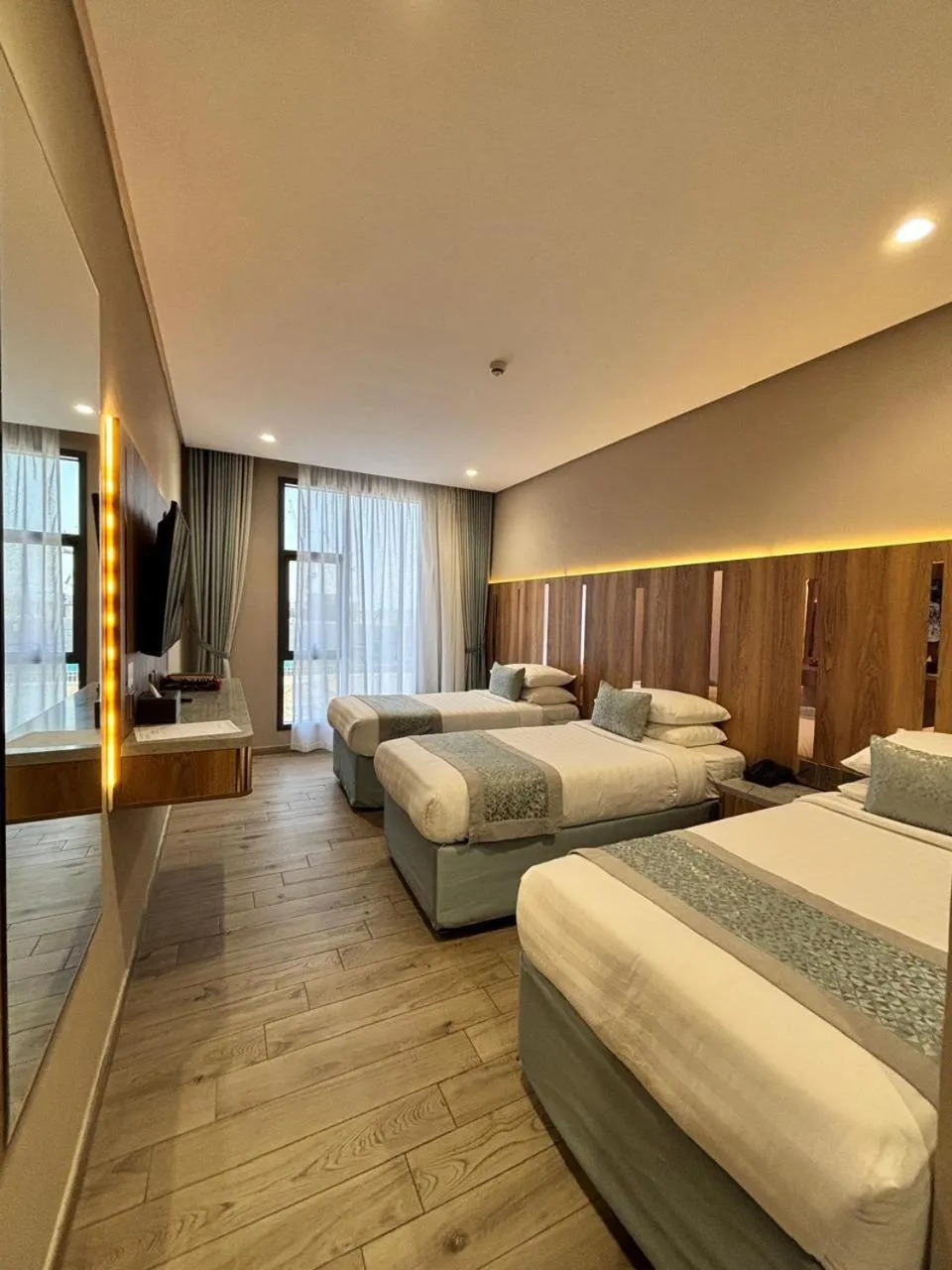 Photo of the whole room, Bed in Nasamat Makkah Hotel