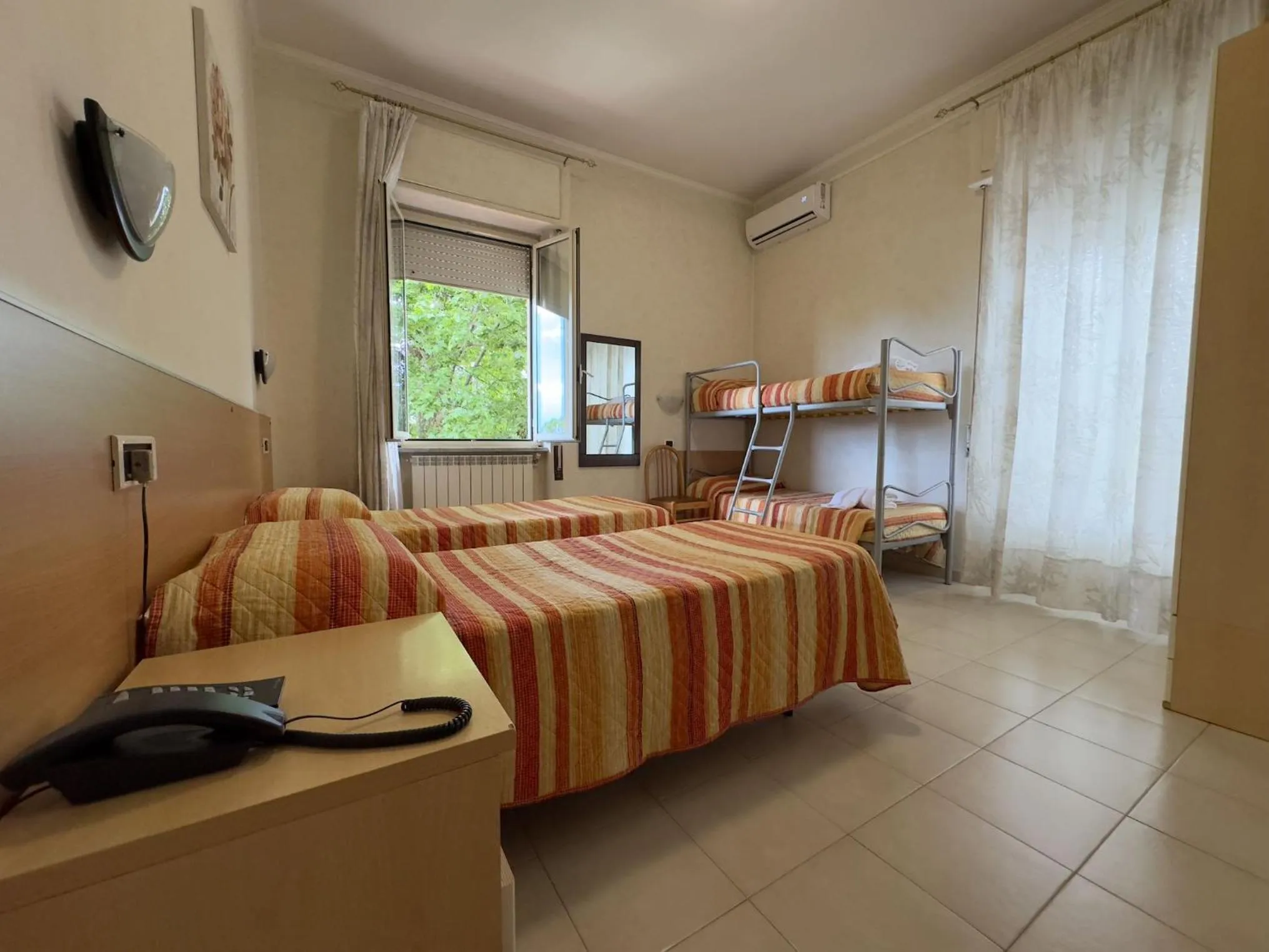Bed in Hotel Villa Robinia