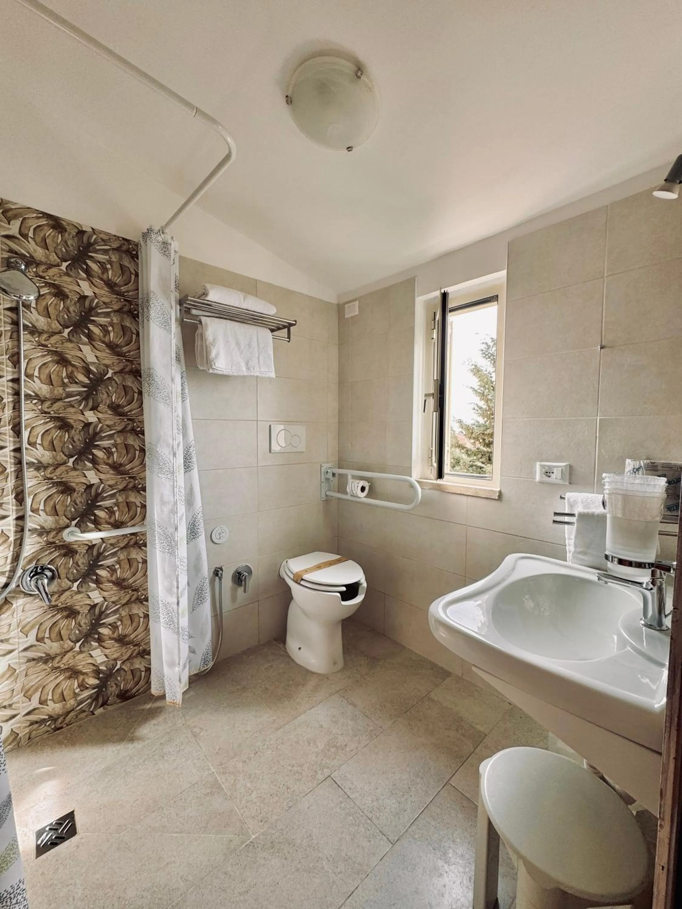 Bathroom in Hotel Villa Robinia