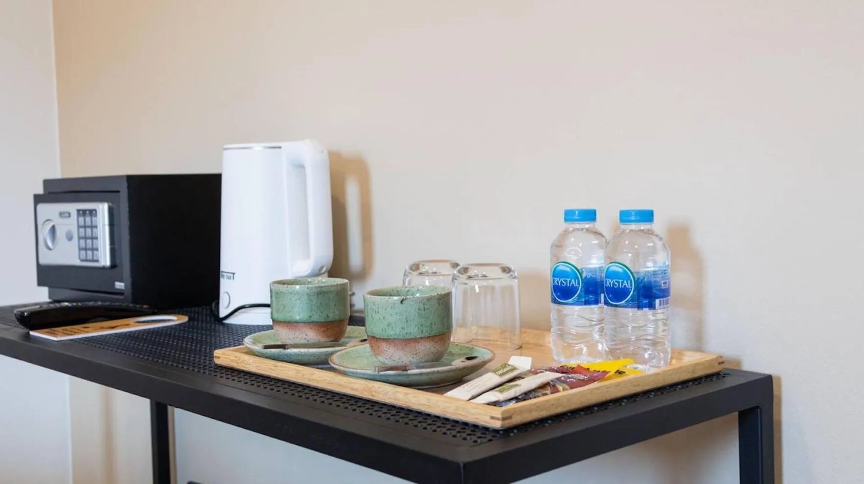 Coffee/tea facilities in Mitsu Guesthouse