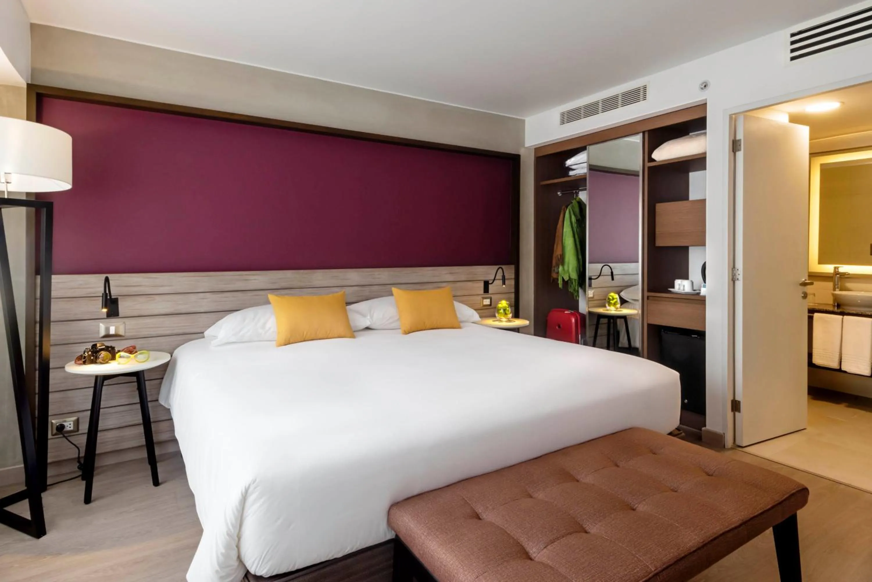 Photo of the whole room in Mercure Ariosto Lima