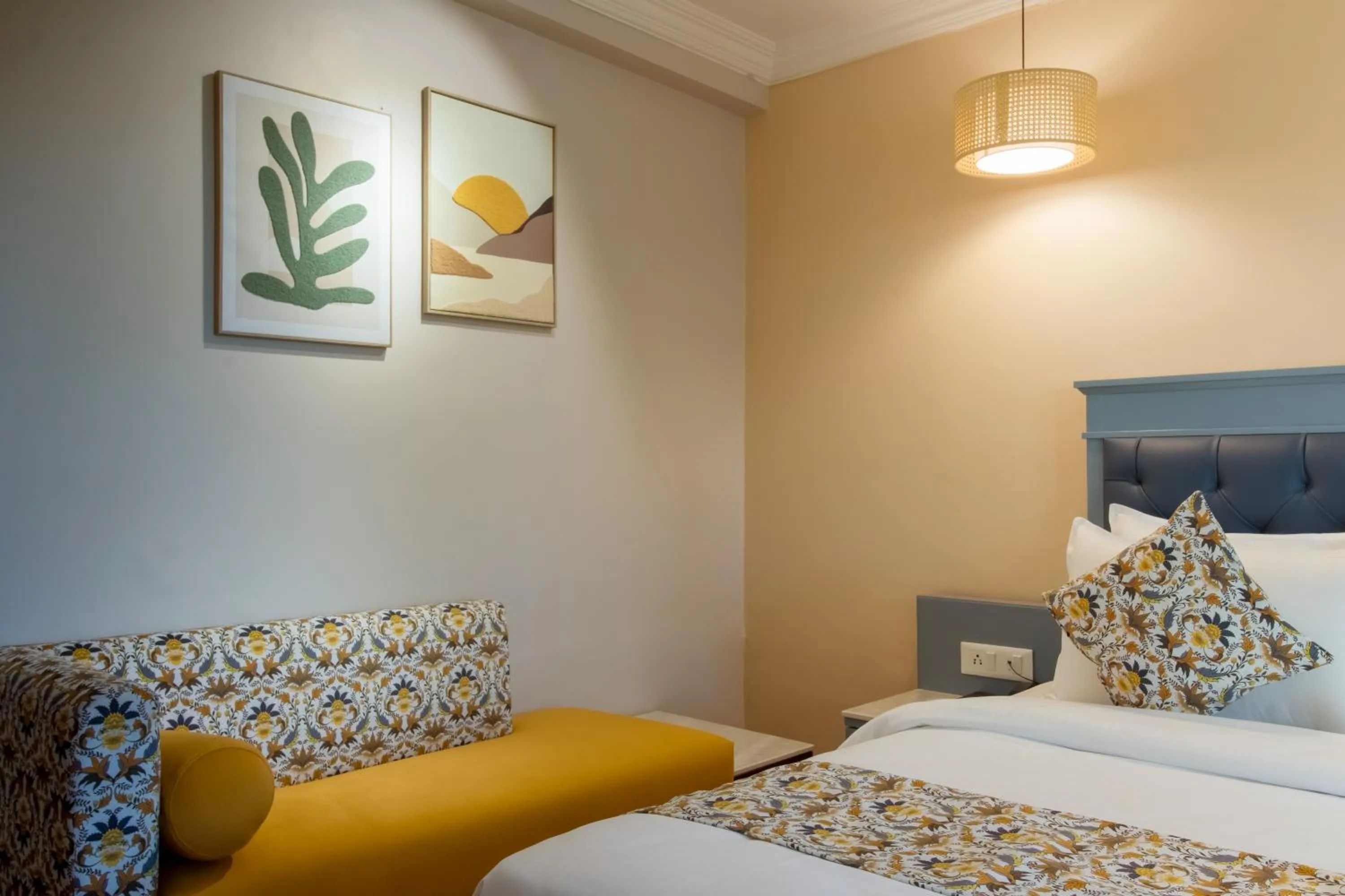 Seating area, Bed in Alps Resort