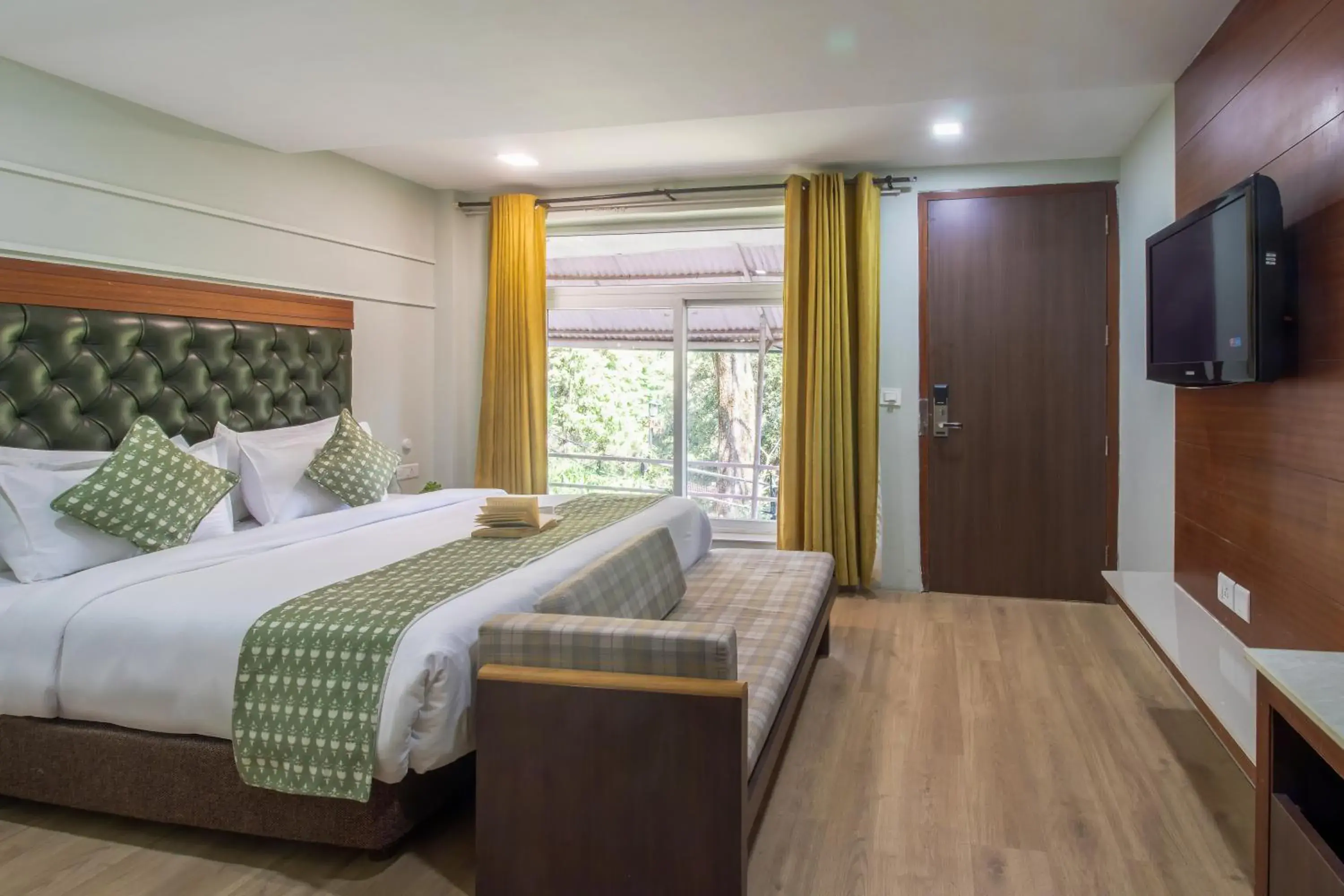 Double Room with Mountain View in Alps Resort Double Room with Mountain View in Alps Resort