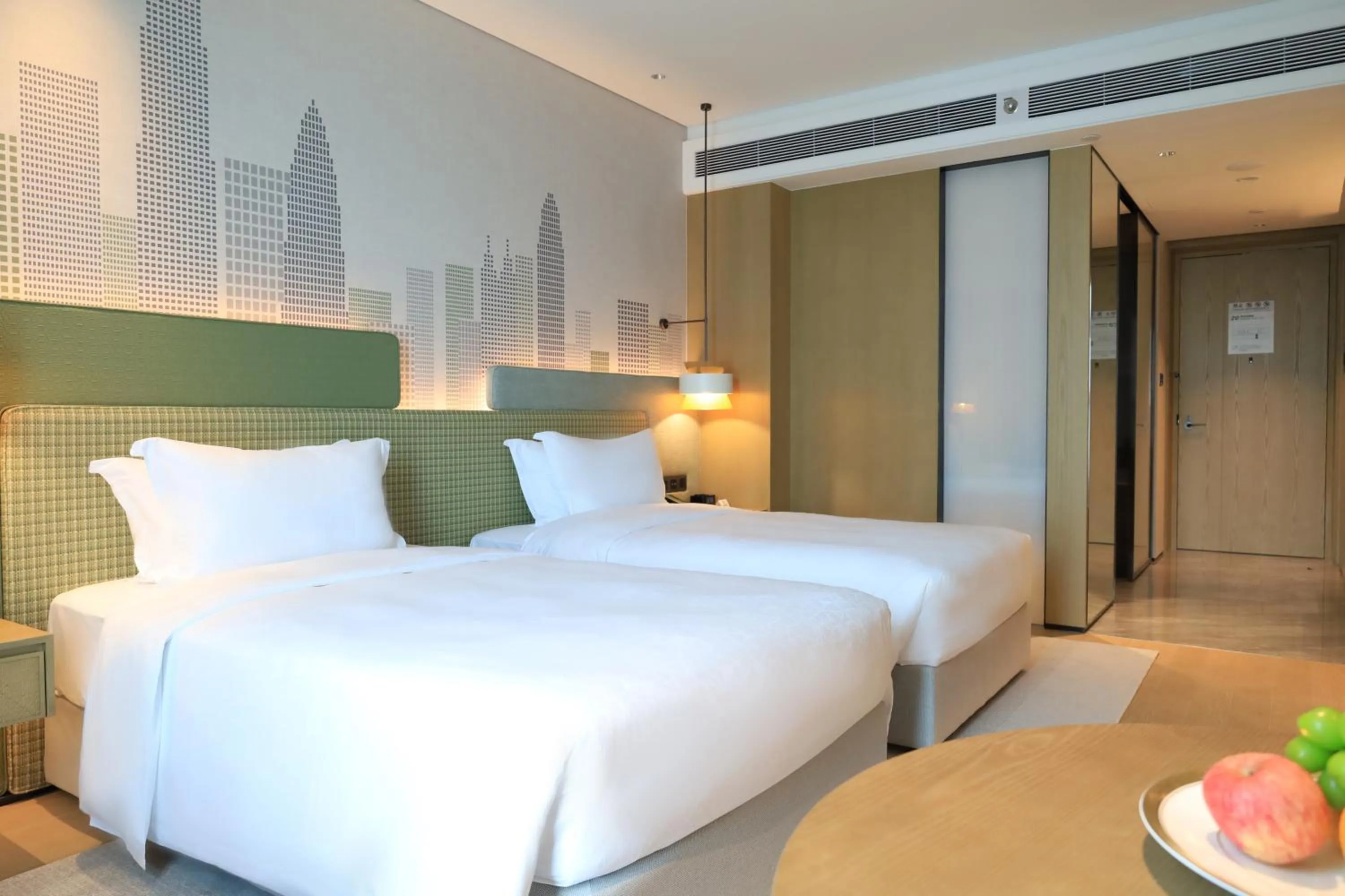 Premium Double Room with Two Double Beds and City View in Holiday Inn Shenzhen Nanshan by IHG