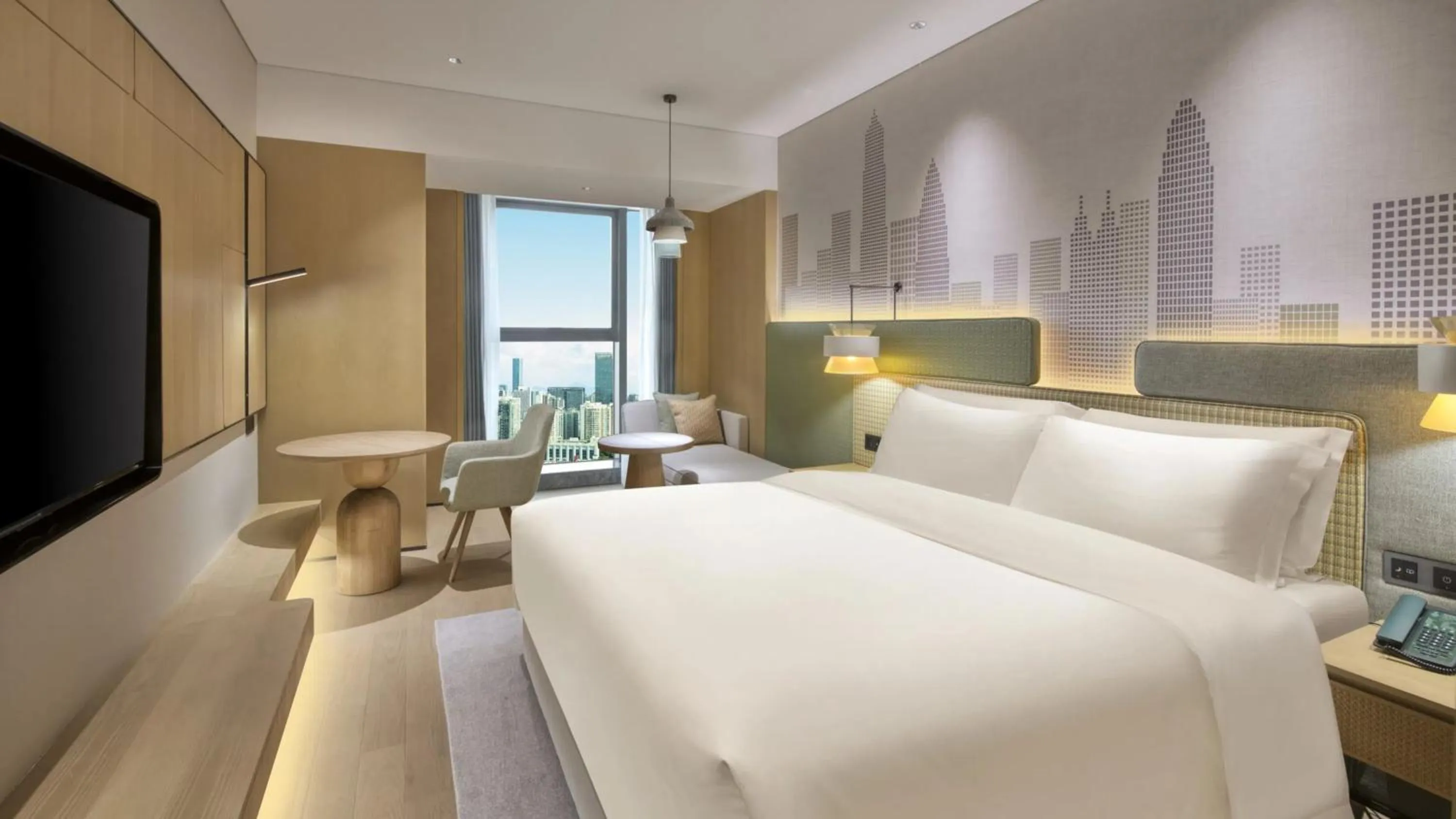 Photo of the whole room, Bed in Holiday Inn Shenzhen Nanshan by IHG