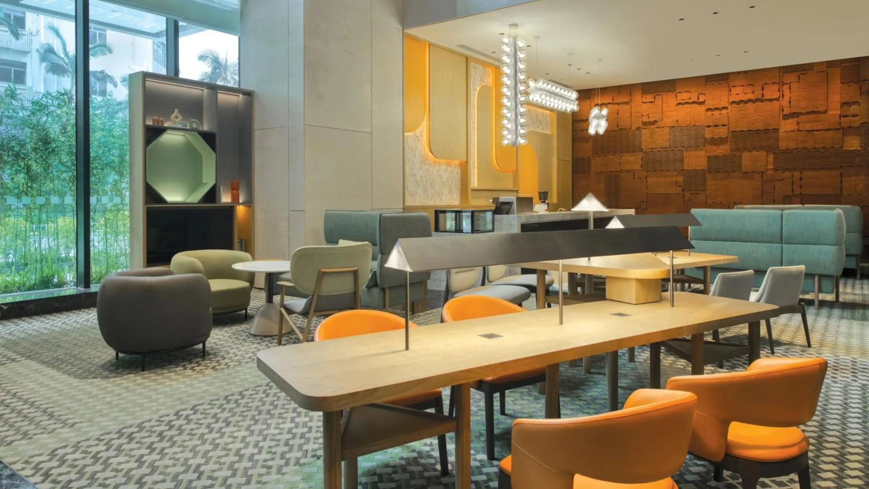 Lounge or bar in Holiday Inn Shenzhen Nanshan by IHG